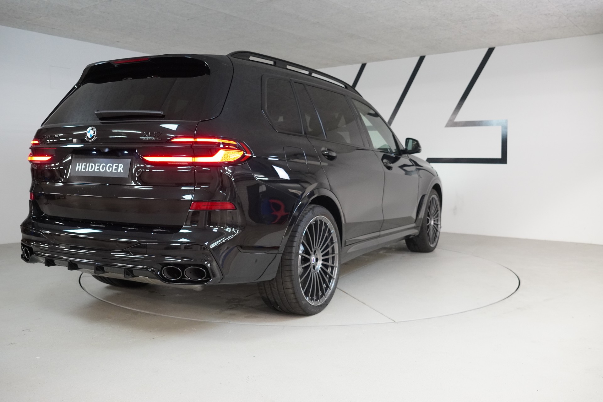 BMW-ALPINA XB 7 4.4 48V Allrad-image-6