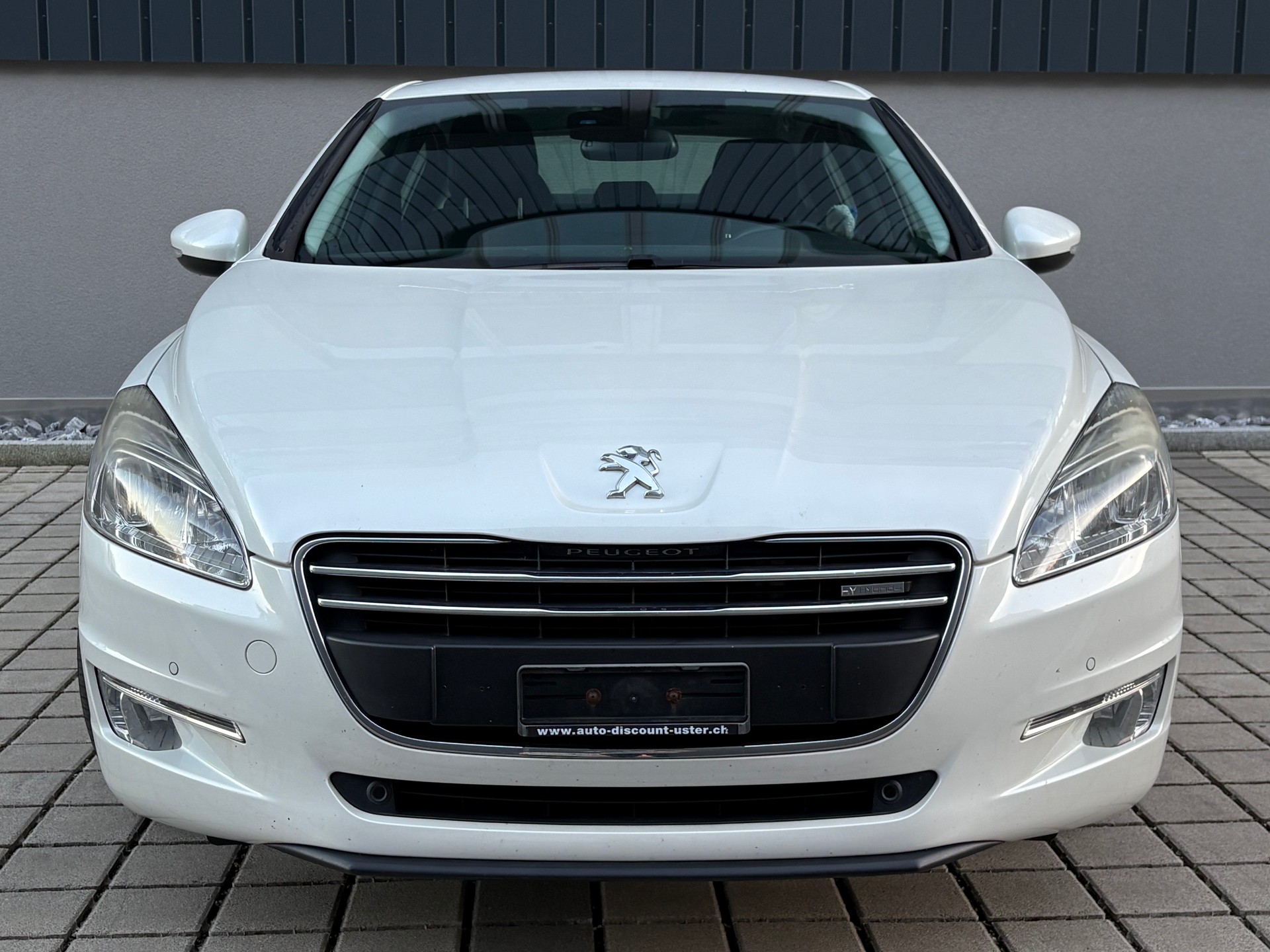 PEUGEOT 508 2.0 HDI Hybrid4 Allure EGS6-image-2