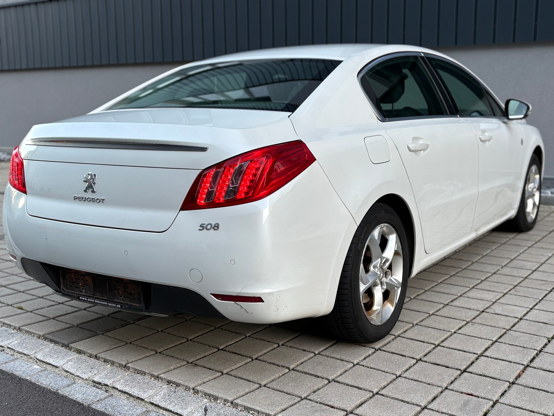 PEUGEOT 508 2.0 HDI Hybrid4 Allure EGS6-image-8