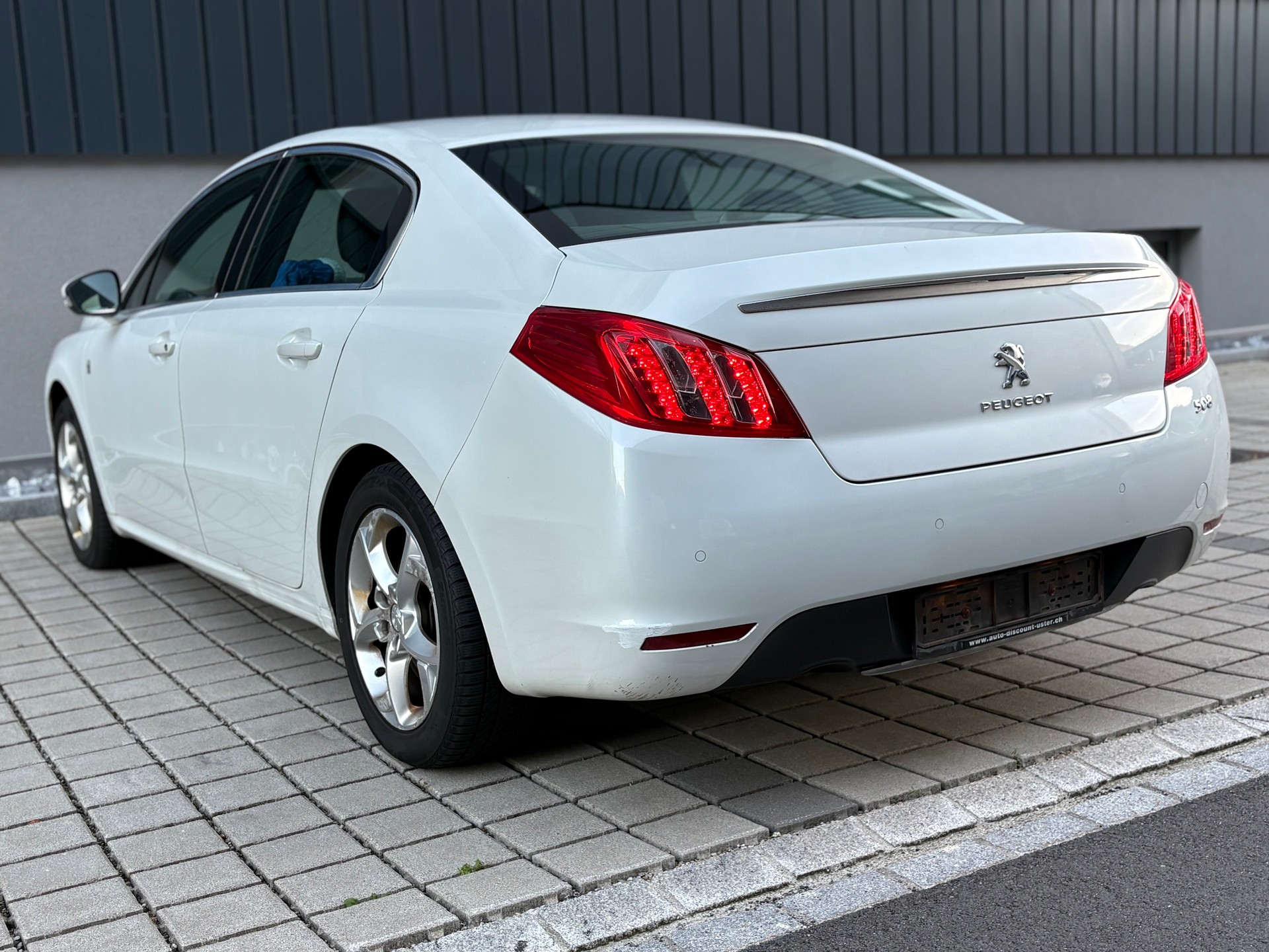 PEUGEOT 508 2.0 HDI Hybrid4 Allure EGS6-image-6