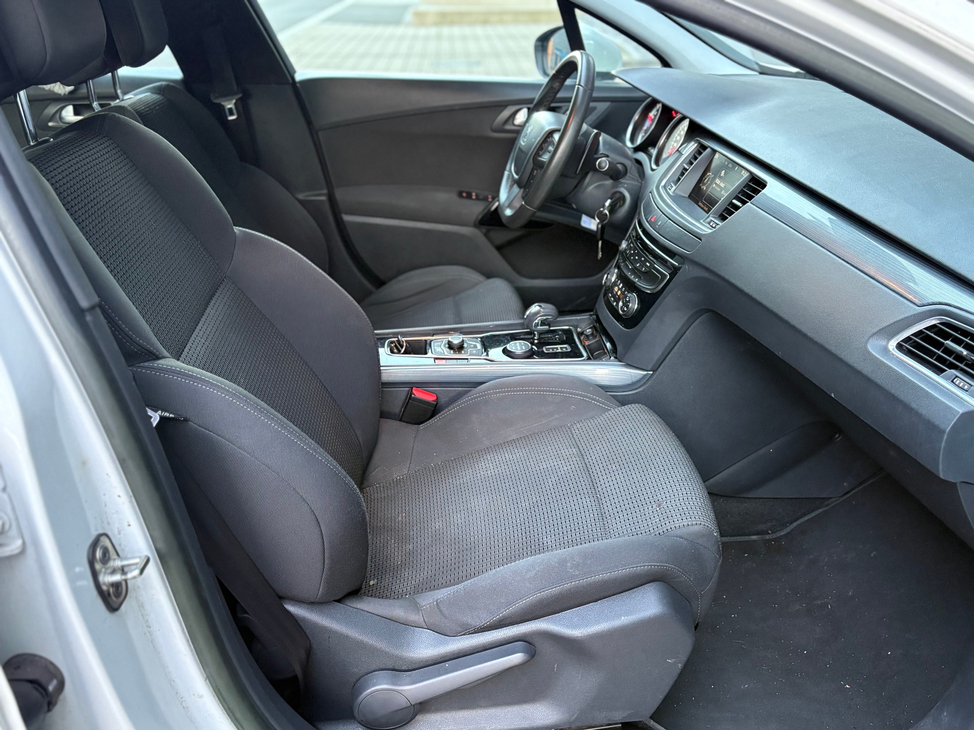 PEUGEOT 508 2.0 HDI Hybrid4 Allure EGS6-image-11