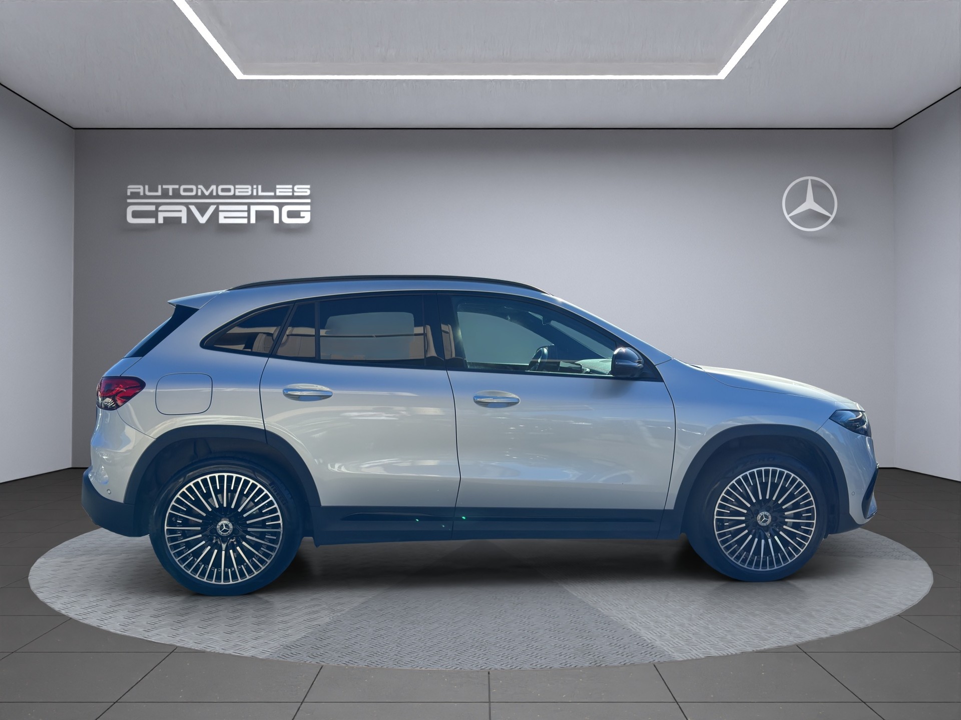 MERCEDES-BENZ EQA 350 AMG Line 4Matic-image-5