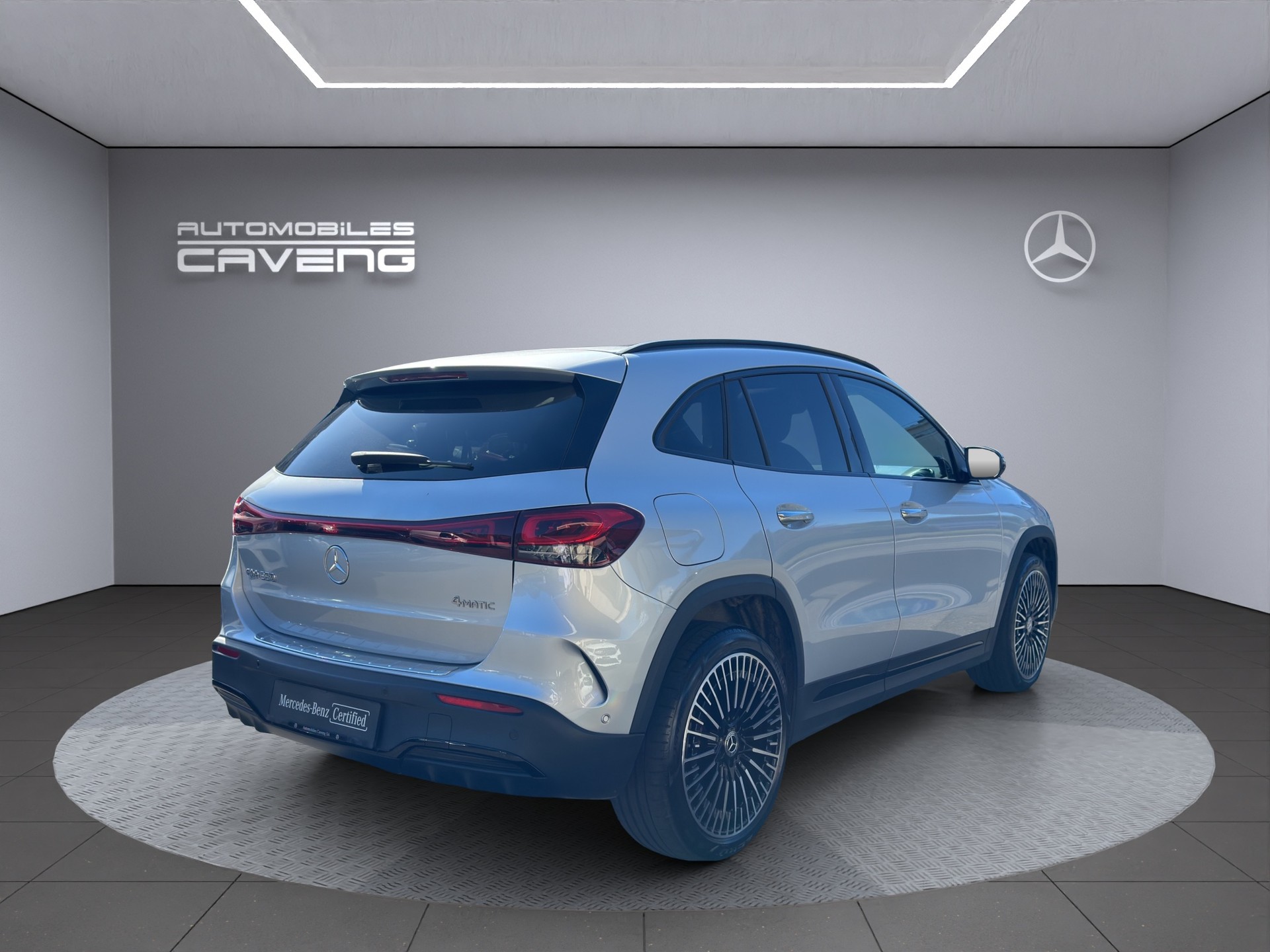 MERCEDES-BENZ EQA 350 AMG Line 4Matic-image-4