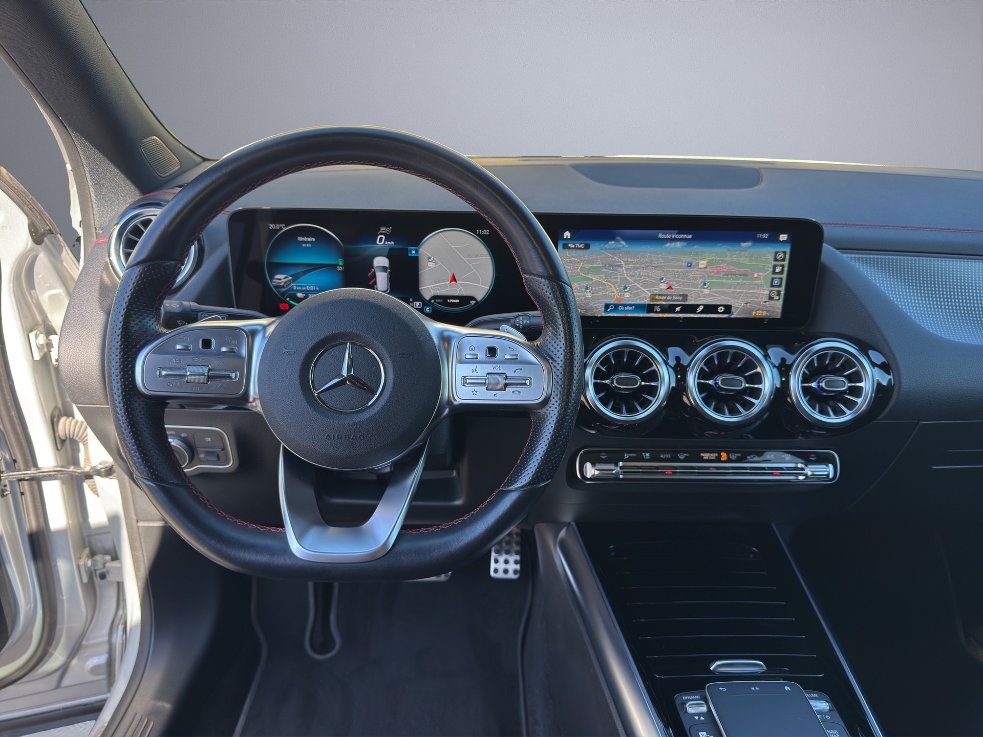 MERCEDES-BENZ EQA 350 AMG Line 4Matic-image-12