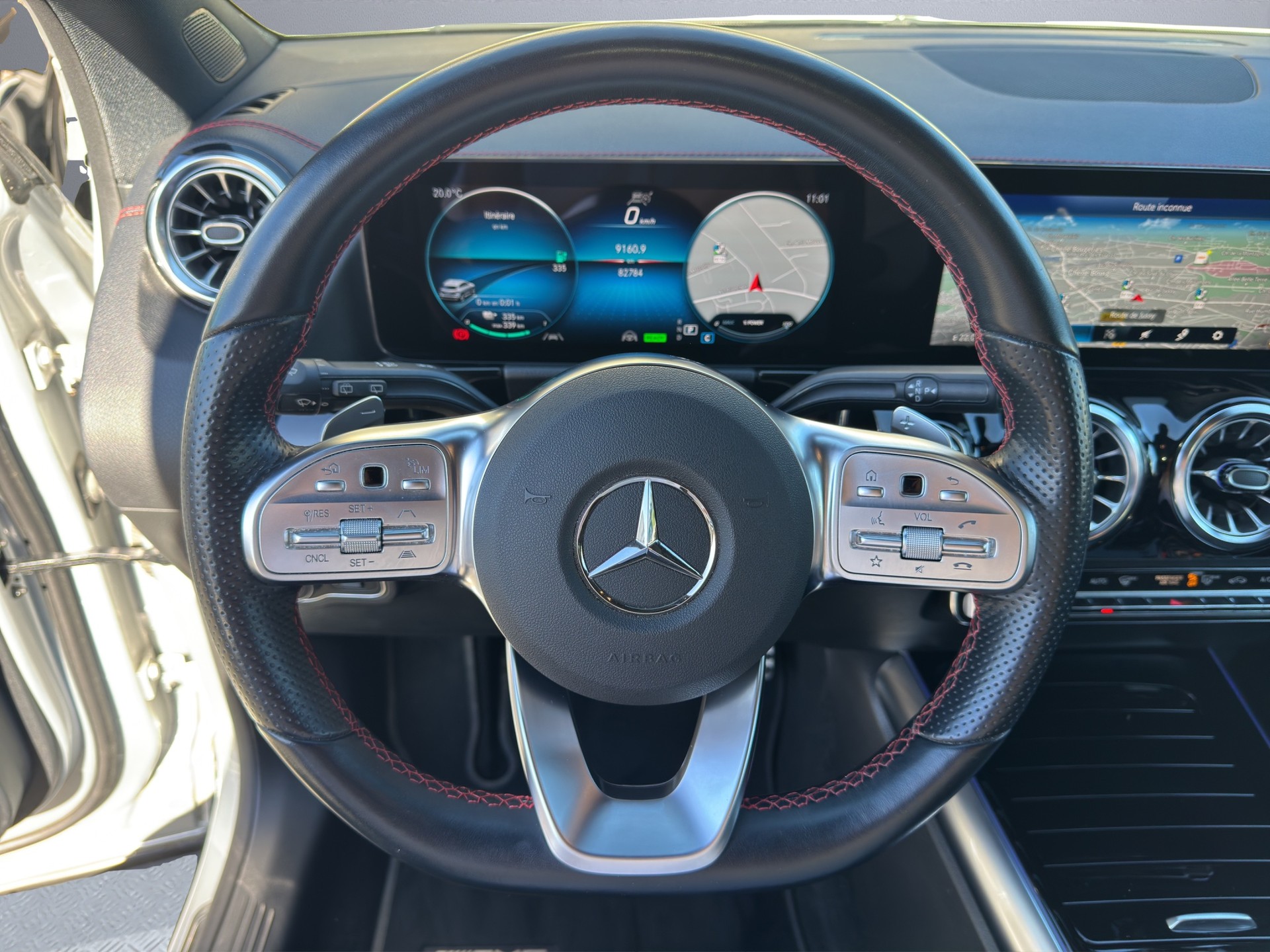 MERCEDES-BENZ EQA 350 AMG Line 4Matic-image-11