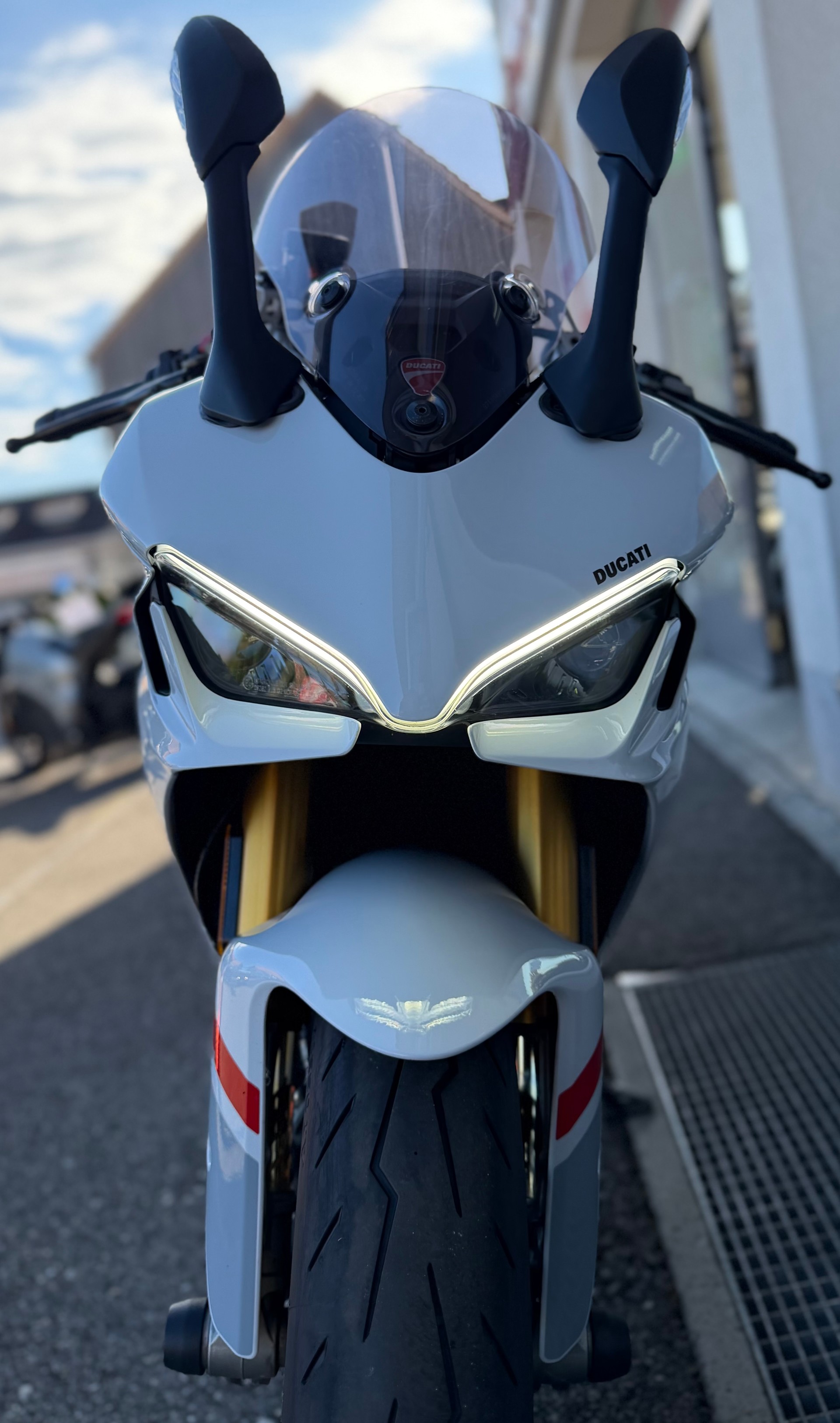 DUCATI 950 Supersport S-image-1