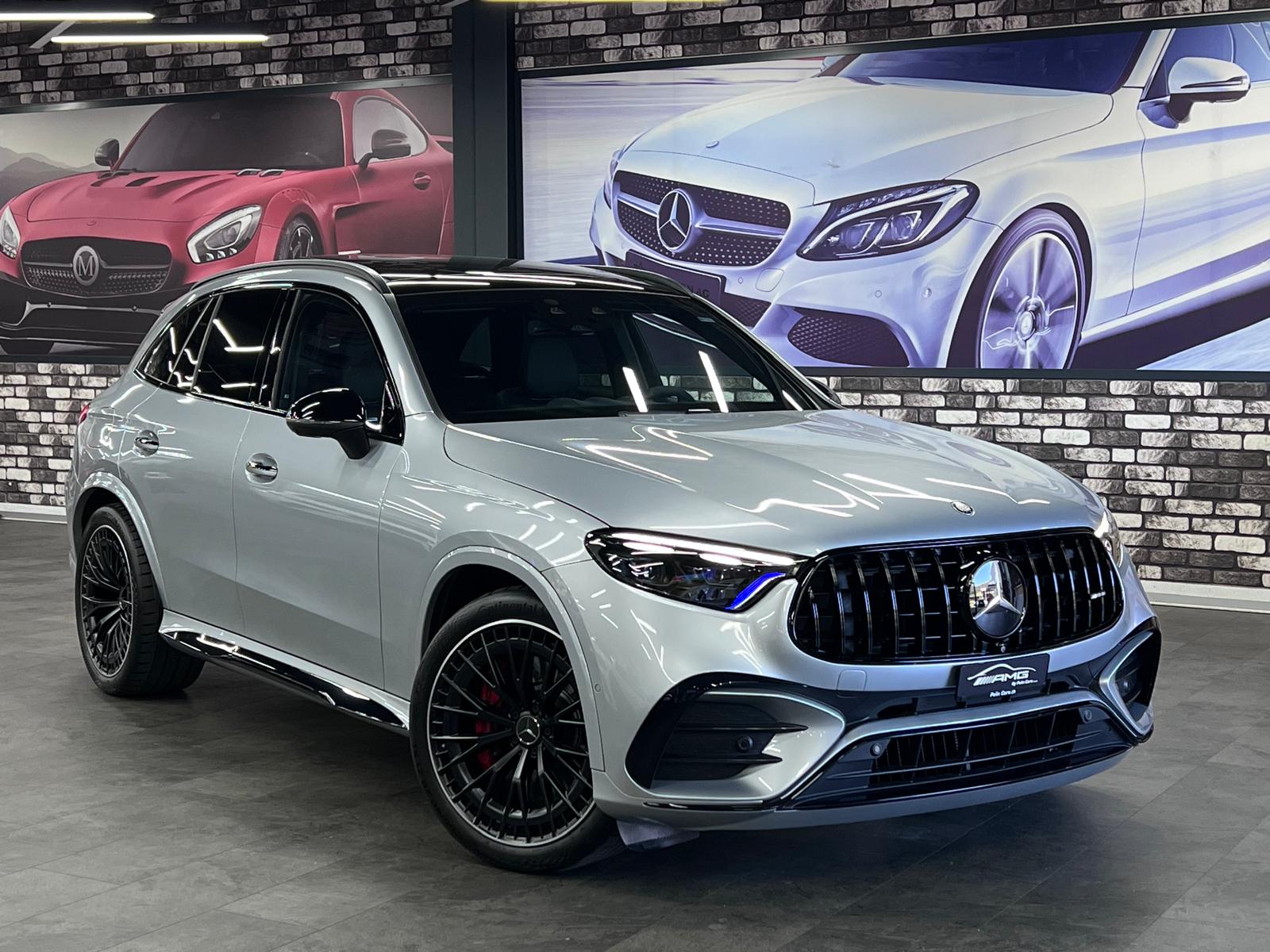 MERCEDES-BENZ GLC AMG 63 S Limited Silver&Black E Performance 3 Jahre Werksgarantie & Gratisservice-showroom-element-3