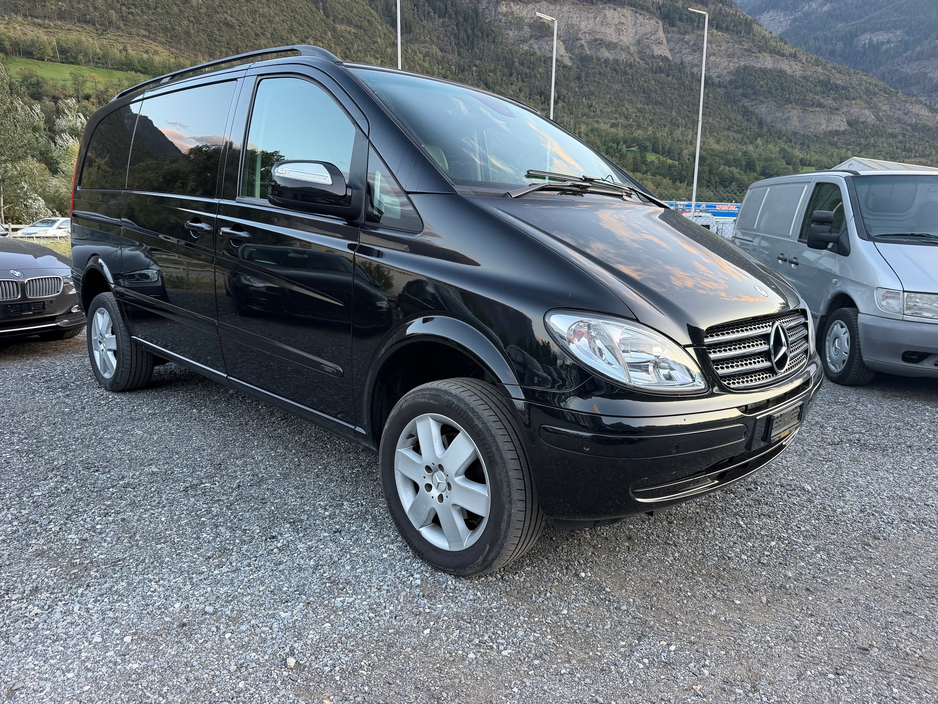 MERCEDES-BENZ Viano 2.2CDI Trend 4-Matic-showroom-element-3