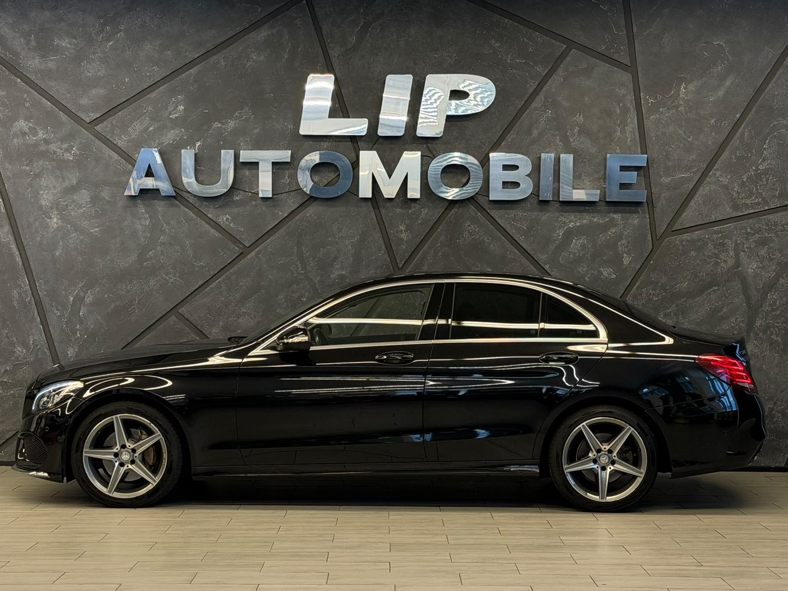 MERCEDES-BENZ C 220 BlueTEC AMG Line 7G-Tronic-image-3