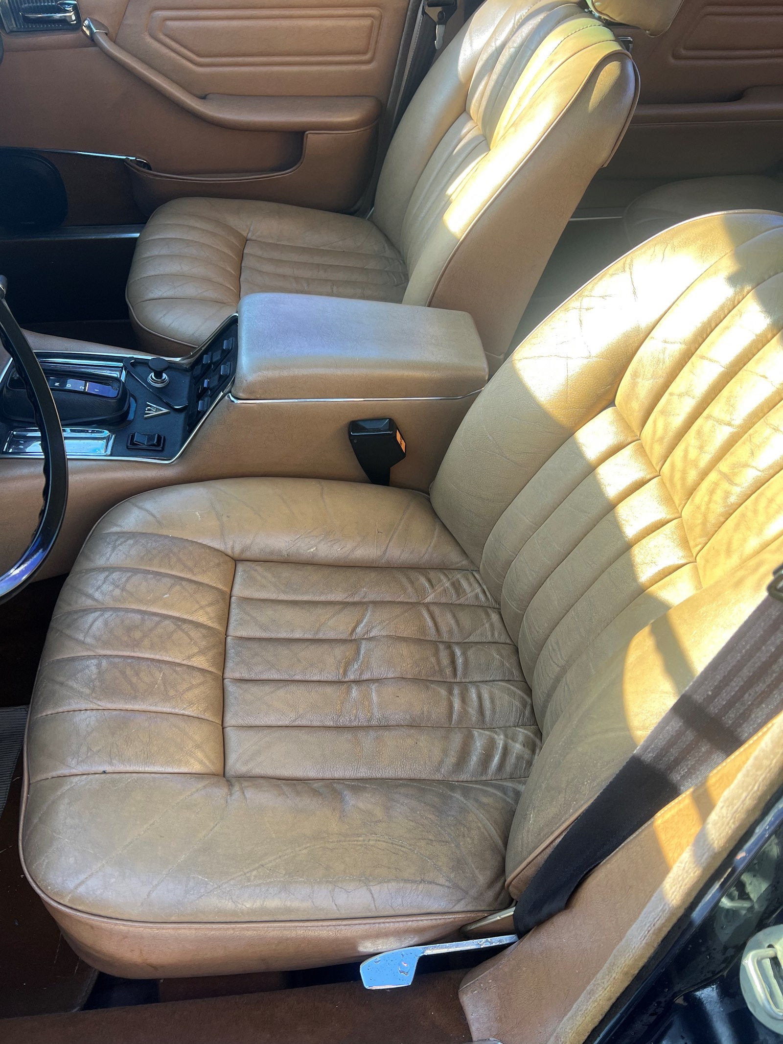 DAIMLER Double Six V12 - 1975 - 5344 CC-image-9