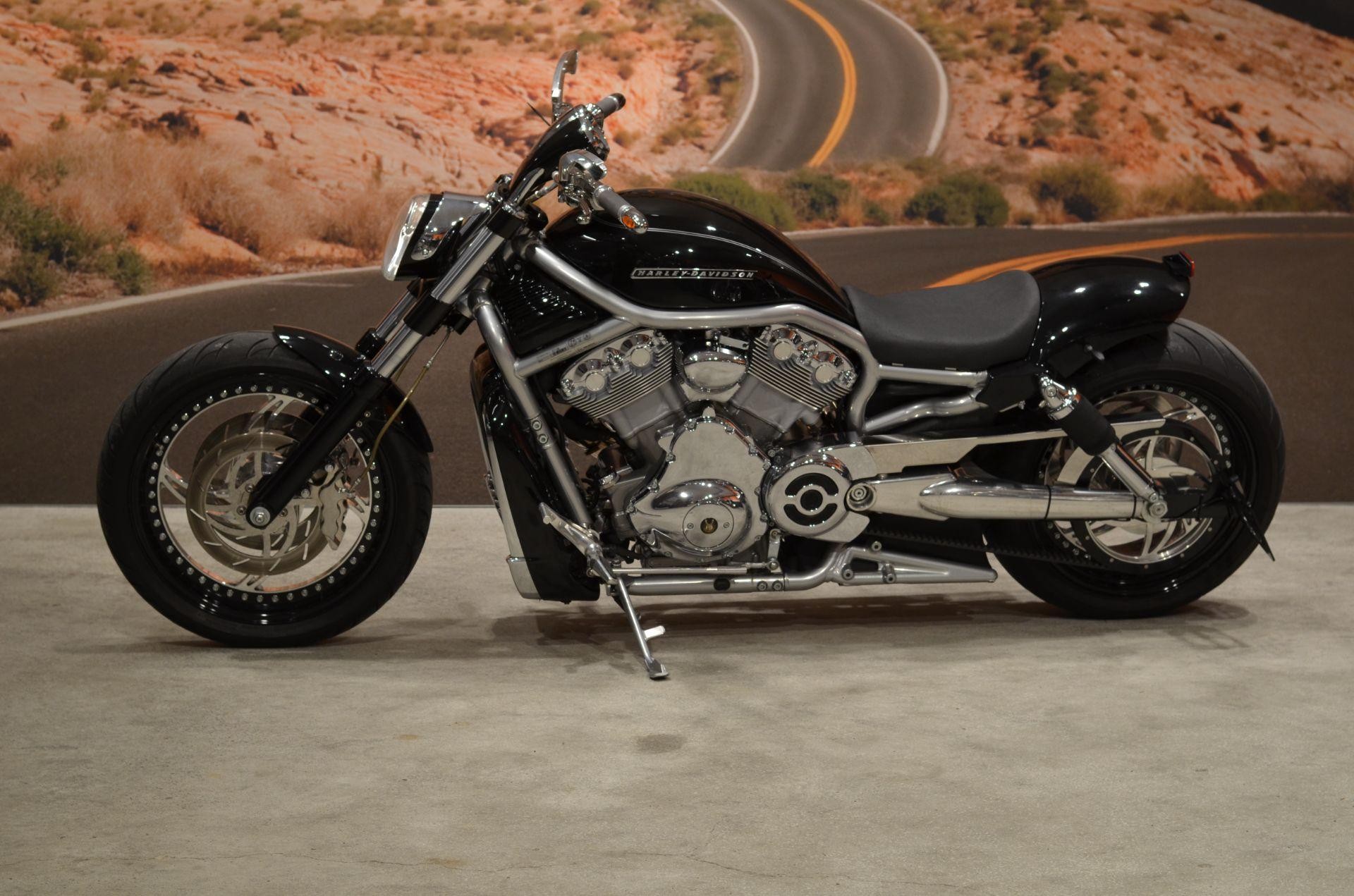 HARLEY-DAVIDSON VRSCAW 1130 V-Rod-image-3