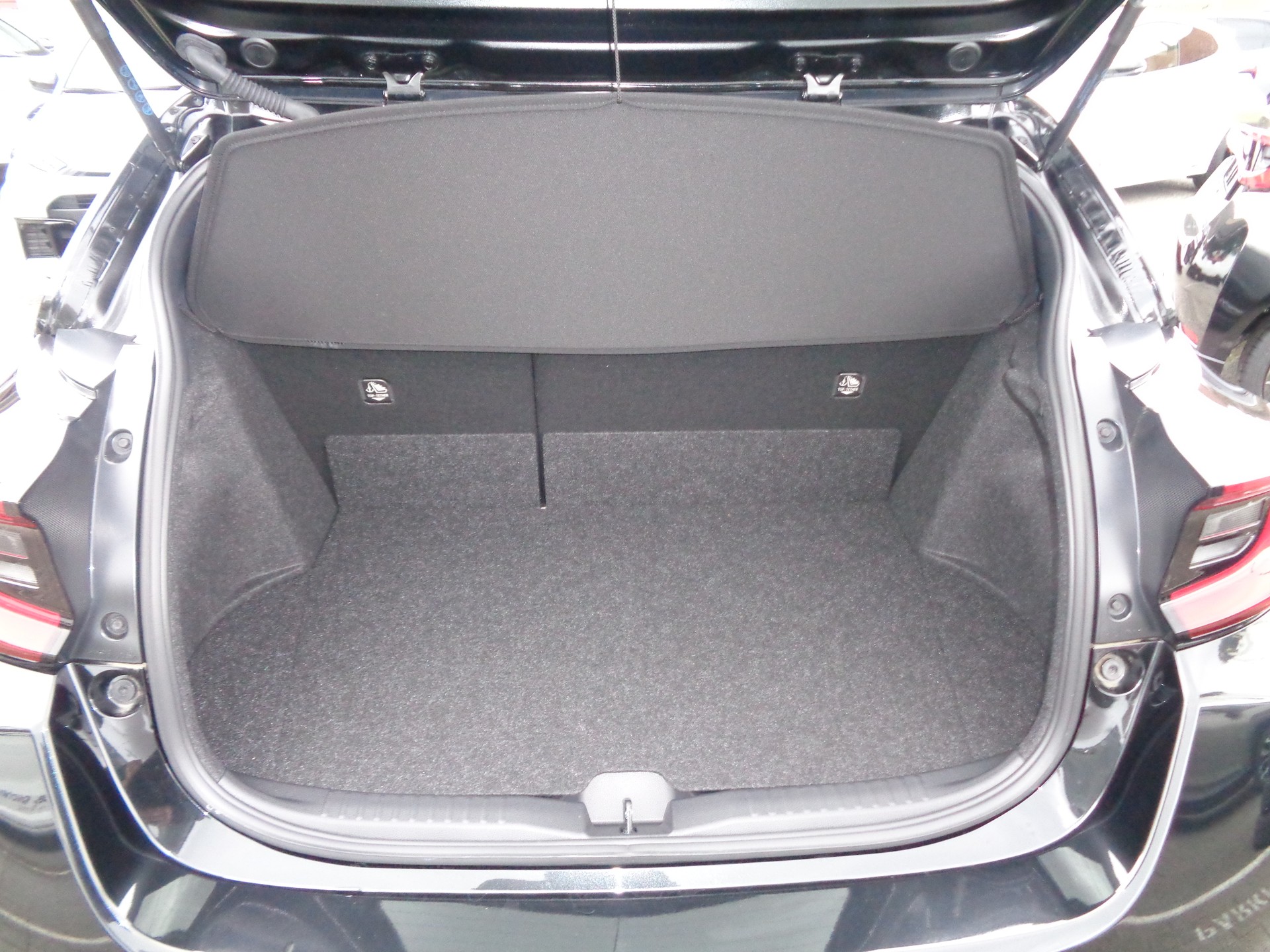 TOYOTA Yaris 1.6 GR Sport-image-12