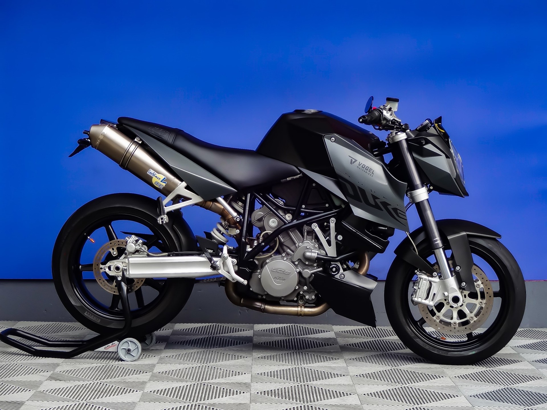 KTM 990 Super Duke-image-0