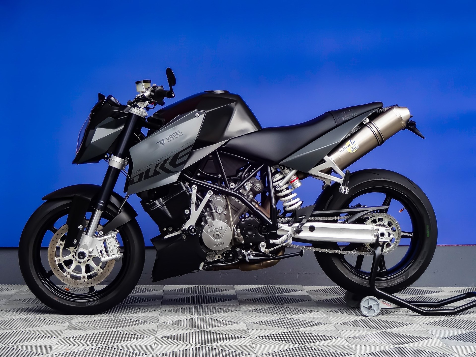 KTM 990 Super Duke-image-5