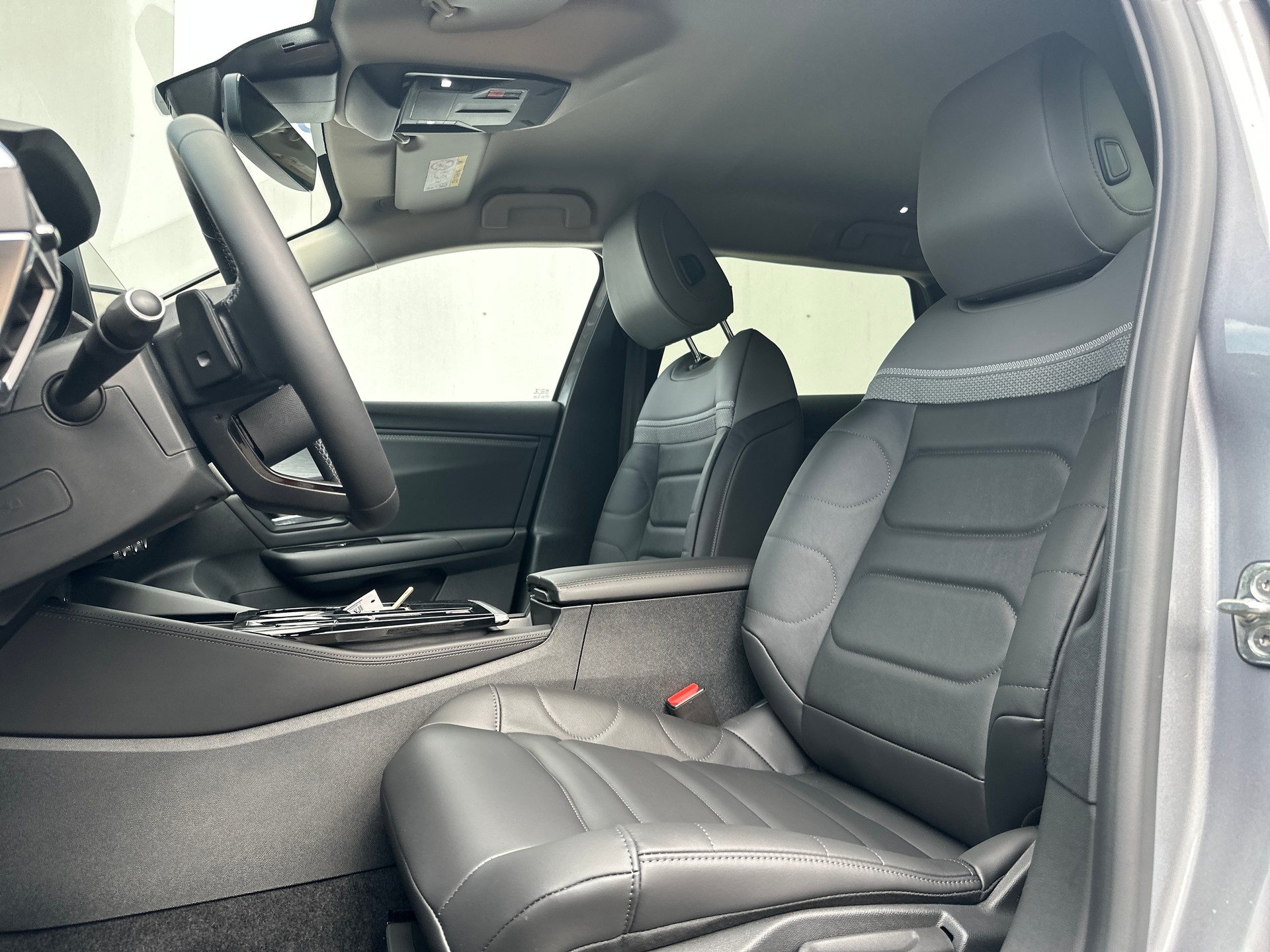 CITROEN C5 X 1.6i PHEV Shine e-EAT8-image-8