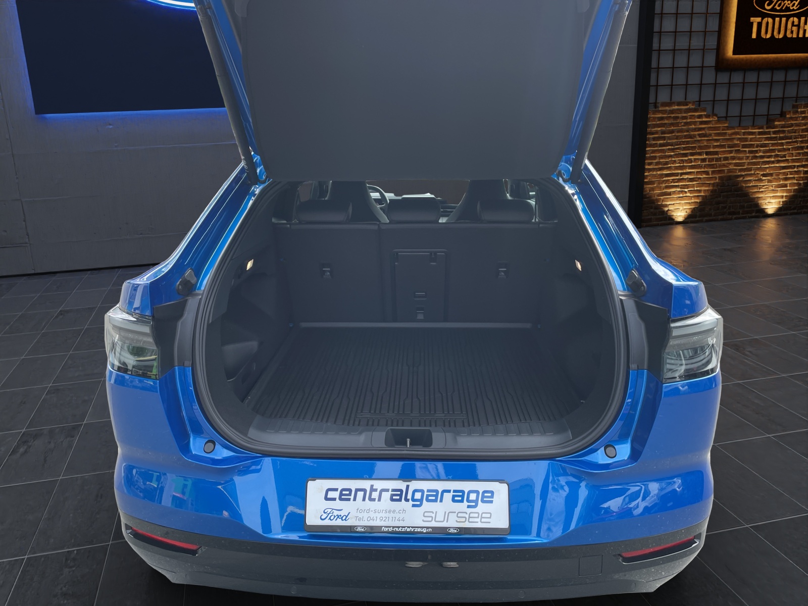 FORD Capri Extended Range (77 kWh) Premium RWD AUTOMAT-image-13