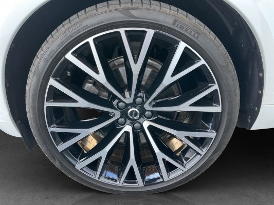 VOLVO XC60 T8 eAWD R-Design-image-14