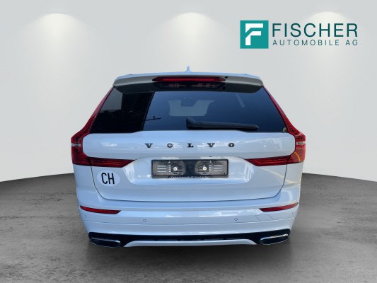 VOLVO XC60 T8 eAWD R-Design-image-3