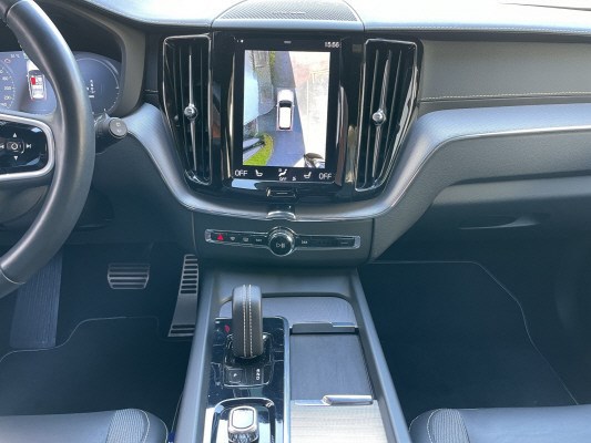 VOLVO XC60 T8 eAWD R-Design-image-5