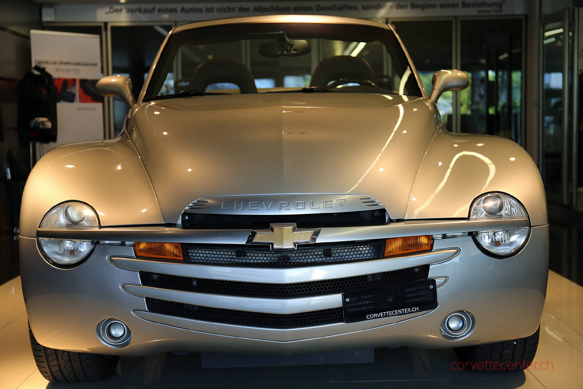 CHEVROLET SSR 6.0 LS2-showroom-element-2