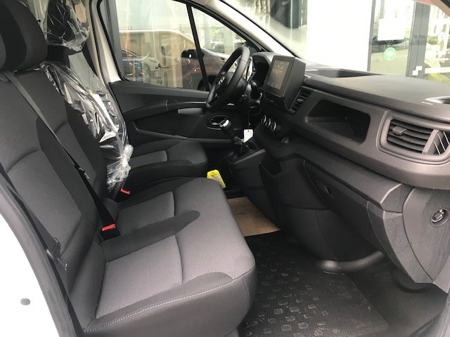 NISSAN Primastar dCi 130 3.0 L1H1 Acenta-image-11
