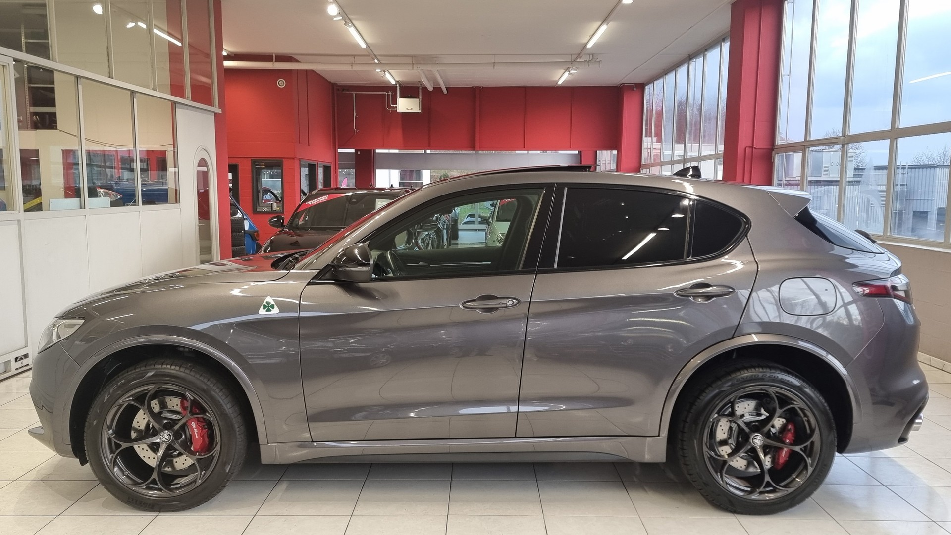 ALFA ROMEO Stelvio 2.9 V6 Biturbo Q4 Quadrifoglio Sky-showroom-element-2