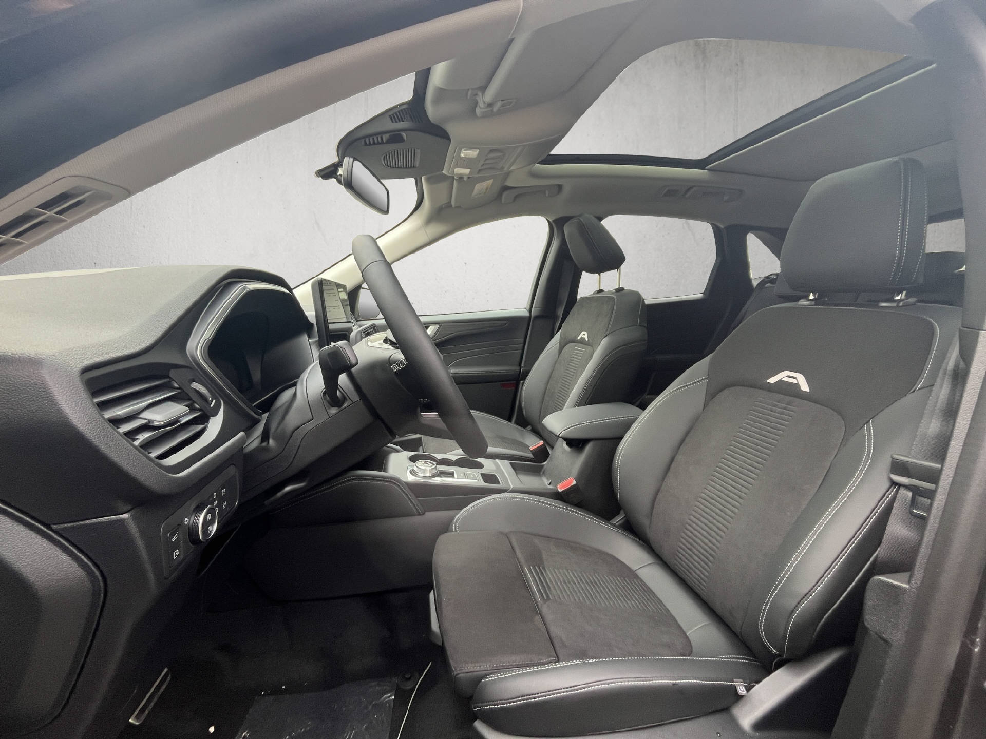 FORD Kuga 2.5 Plug-in Hybrid Active X-image-8