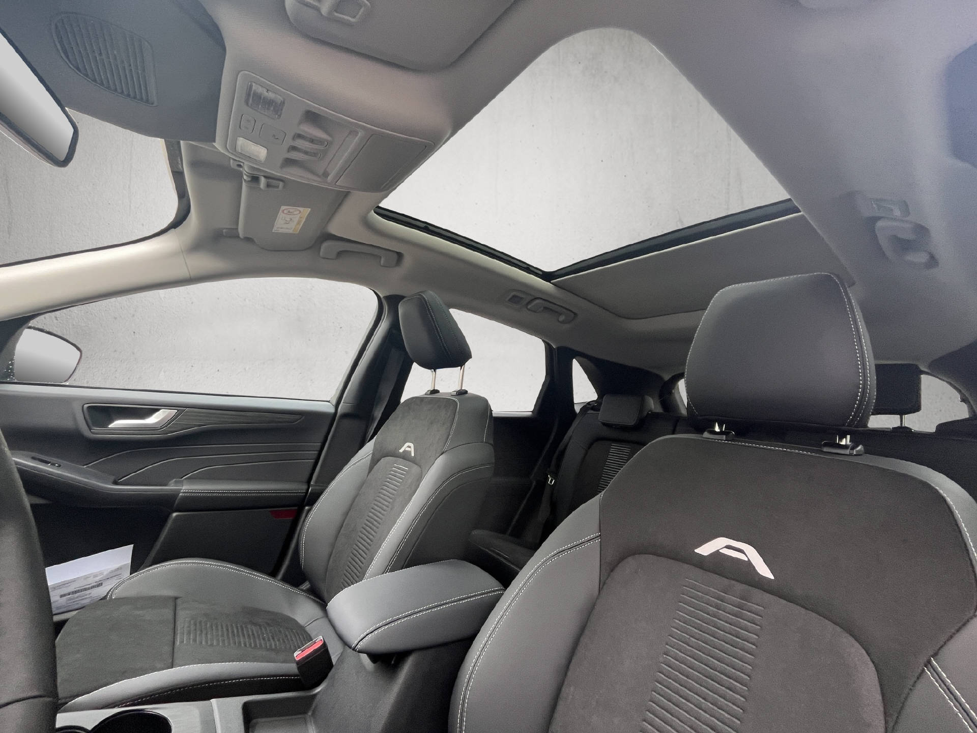 FORD Kuga 2.5 Plug-in Hybrid Active X-image-27