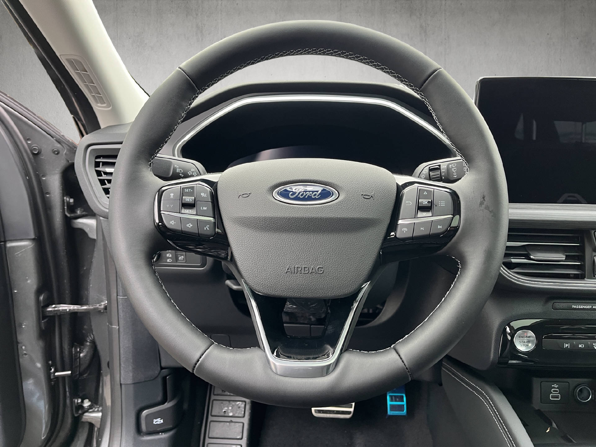 FORD Kuga 2.5 Plug-in Hybrid Active X-image-21