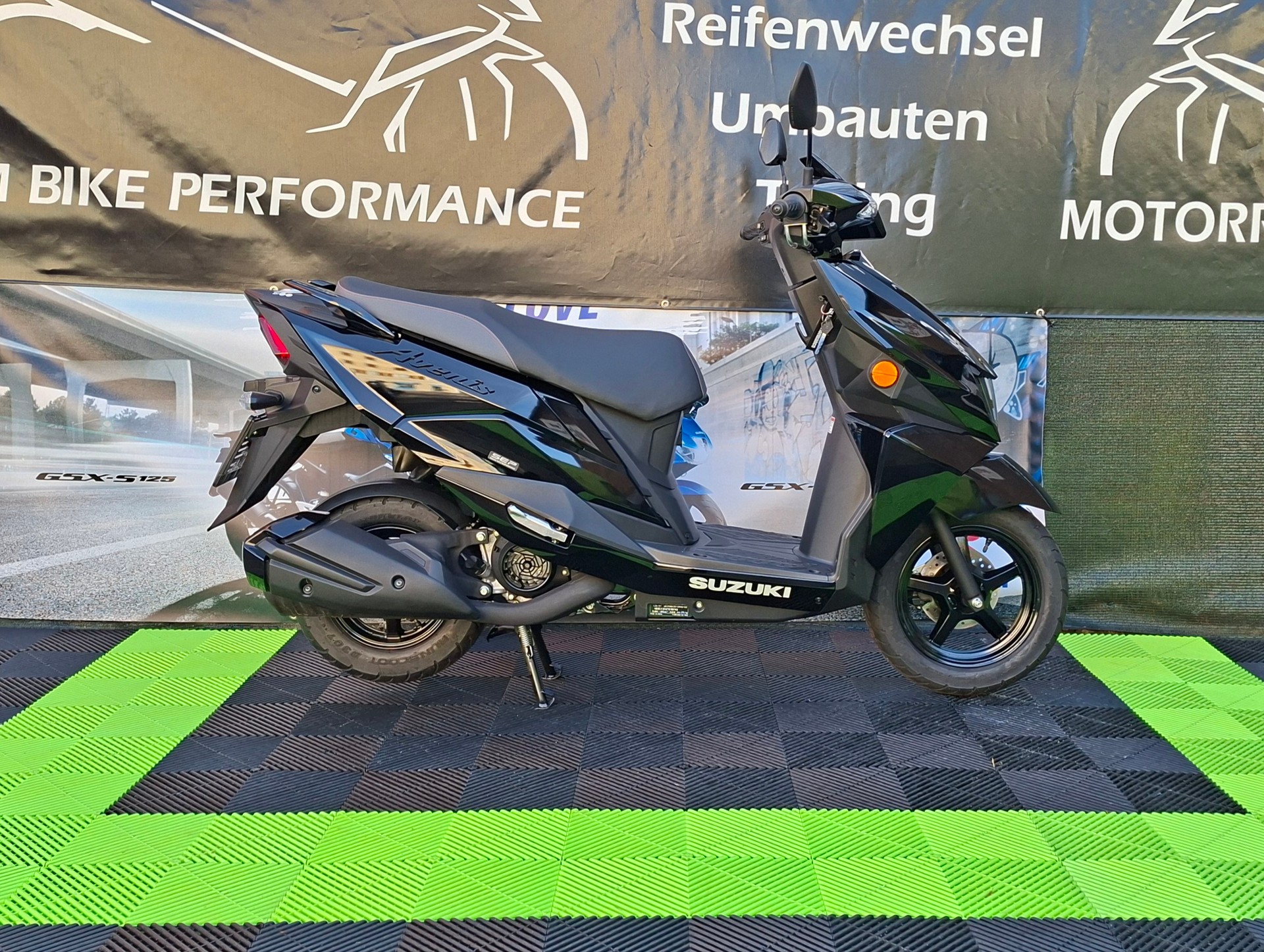 SUZUKI AVENIS 125-image-1