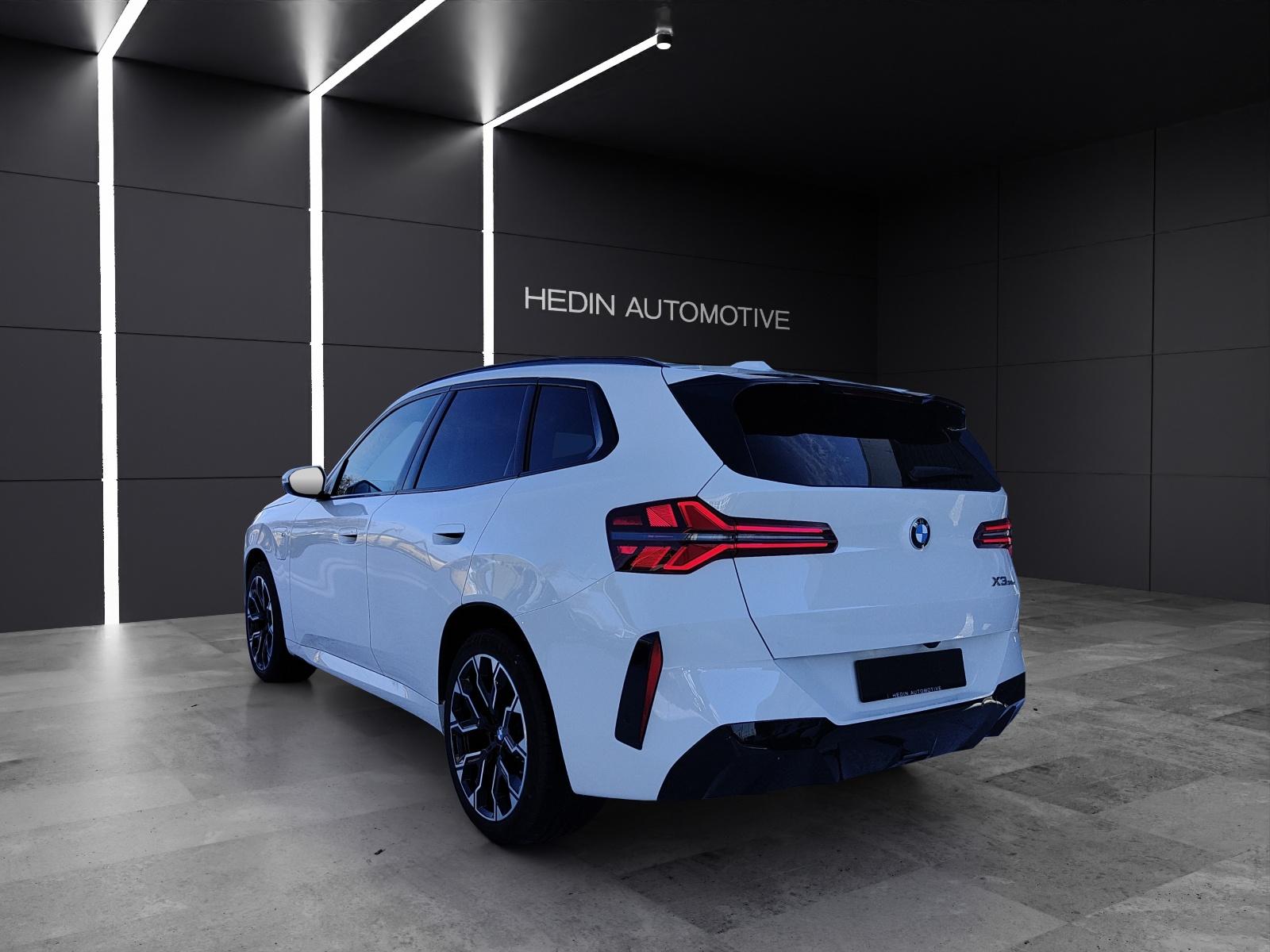 BMW X3 30e xDrive-showroom-element-3