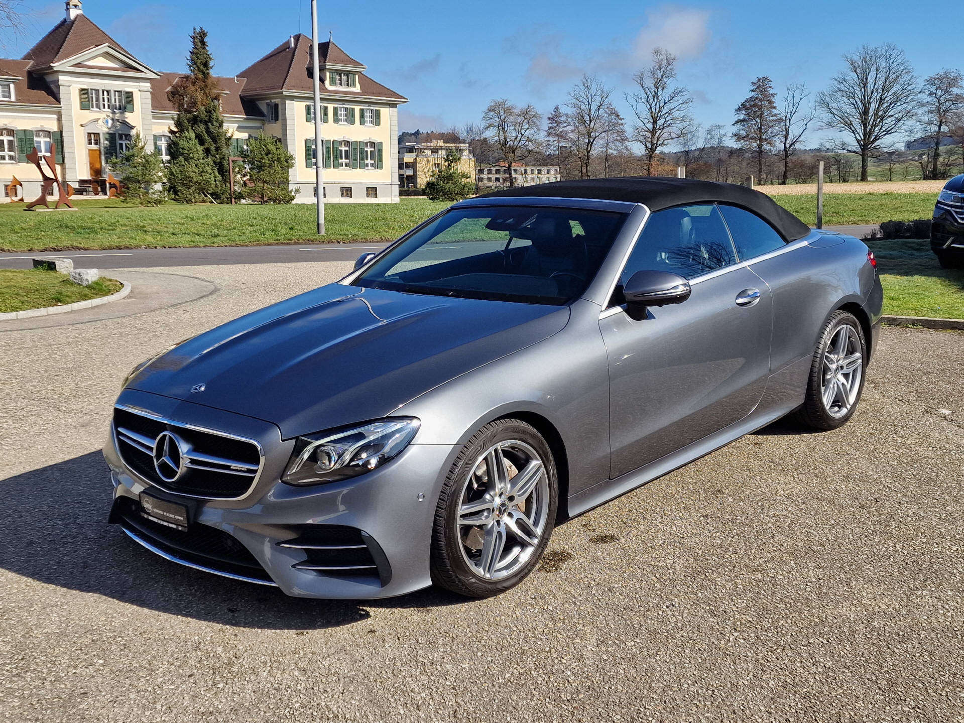 MERCEDES-BENZ E 200 AMG Line 4matic Cabriolet-image-26