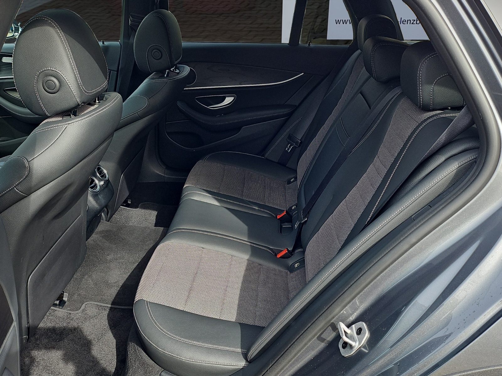 MERCEDES-BENZ E 220 d All-Terrain 4Matic Avantgarde 9G-Tronic-image-14