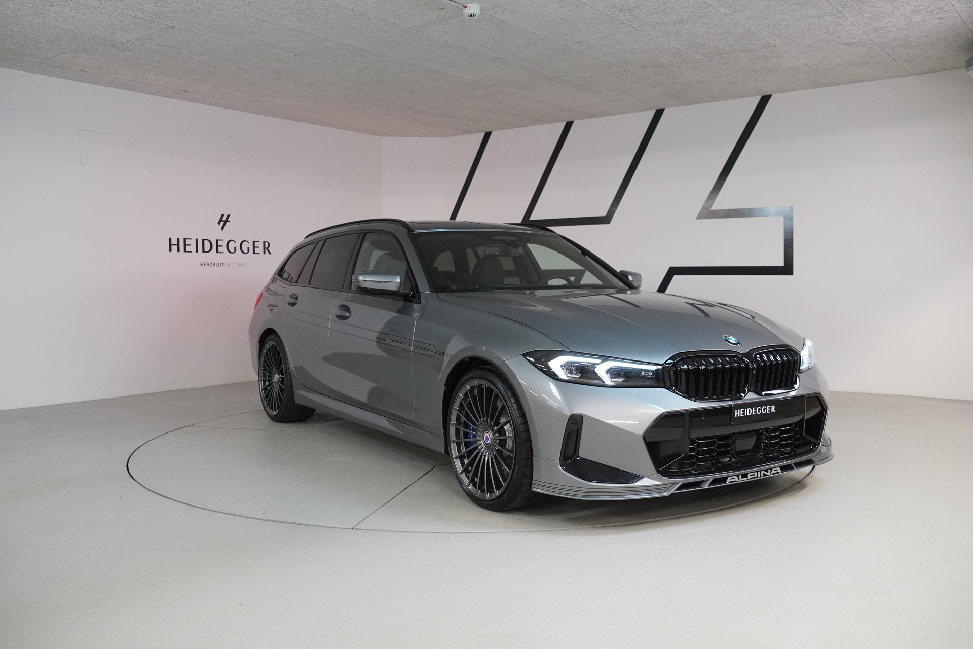 BMW-ALPINA D3 S BiTurbo Touring 3.0d xDrive Switch-Tronic-showroom-element-2