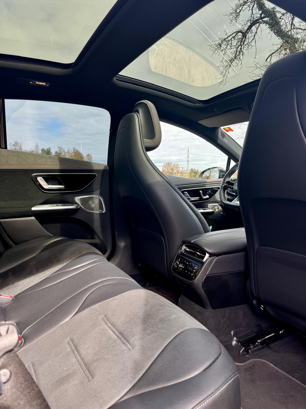 MERCEDES-BENZ EQE 350 4 Matic Executive Edition-image-10