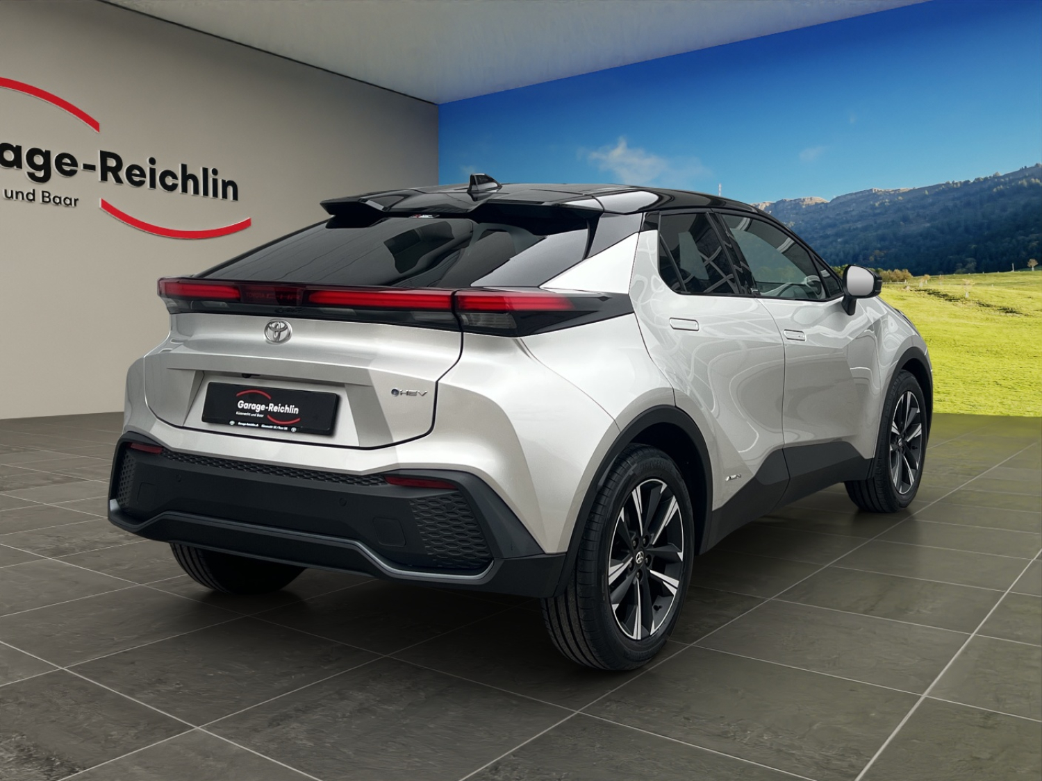 TOYOTA C-HR 2.0 HEV Swiss Edition 4x4-image-4