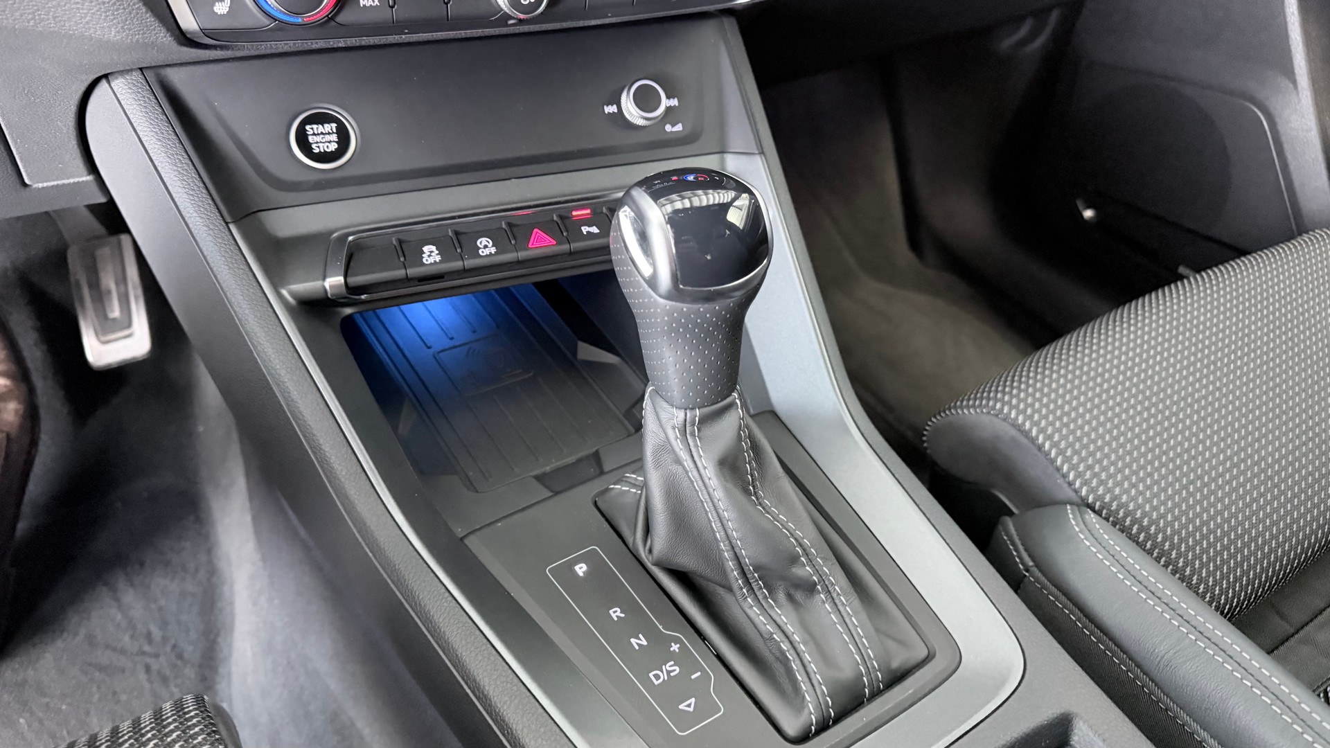 AUDI Q3 1.5 35 TFSI S line S-Tronic-image-11