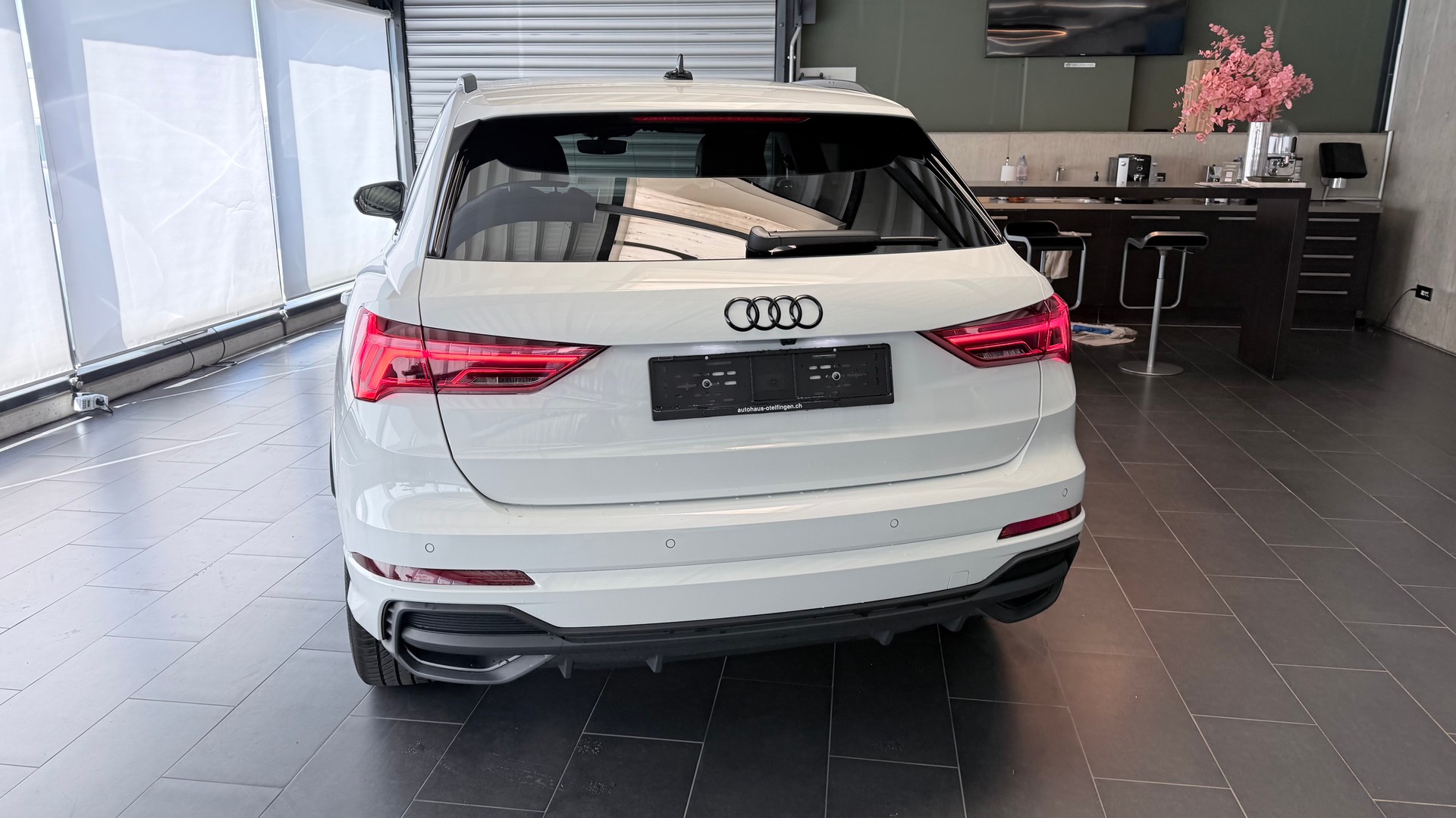 AUDI Q3 1.5 35 TFSI S line S-Tronic-image-6