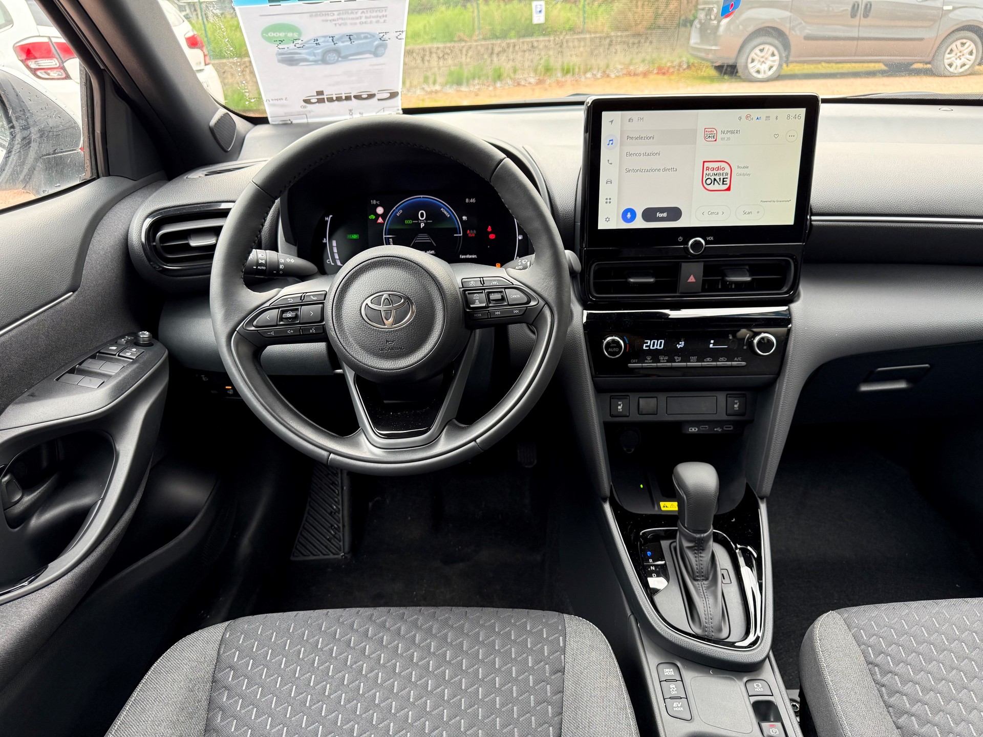 TOYOTA Yaris Cross 1.5 Hybrid Teamplayer-image-8