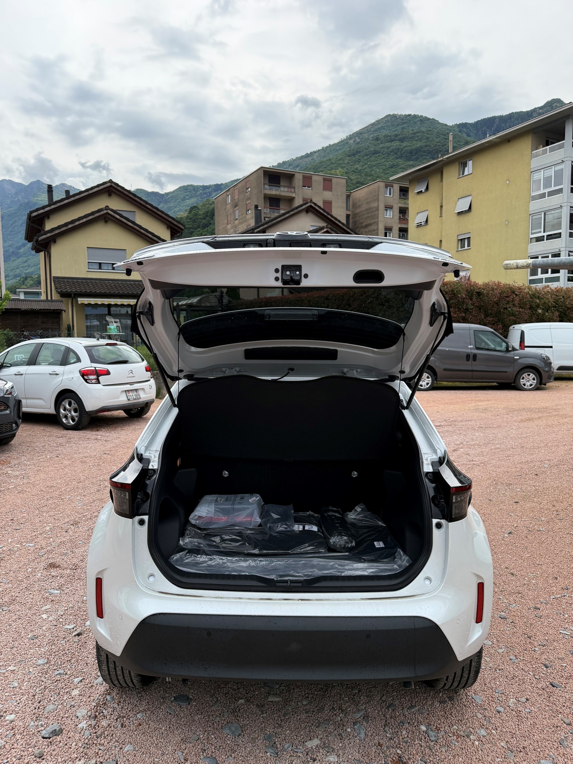 TOYOTA Yaris Cross 1.5 Hybrid Teamplayer-image-4