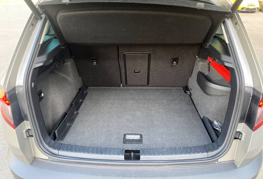 SKODA Karoq 1.6 TDI Smile DSG-image-14