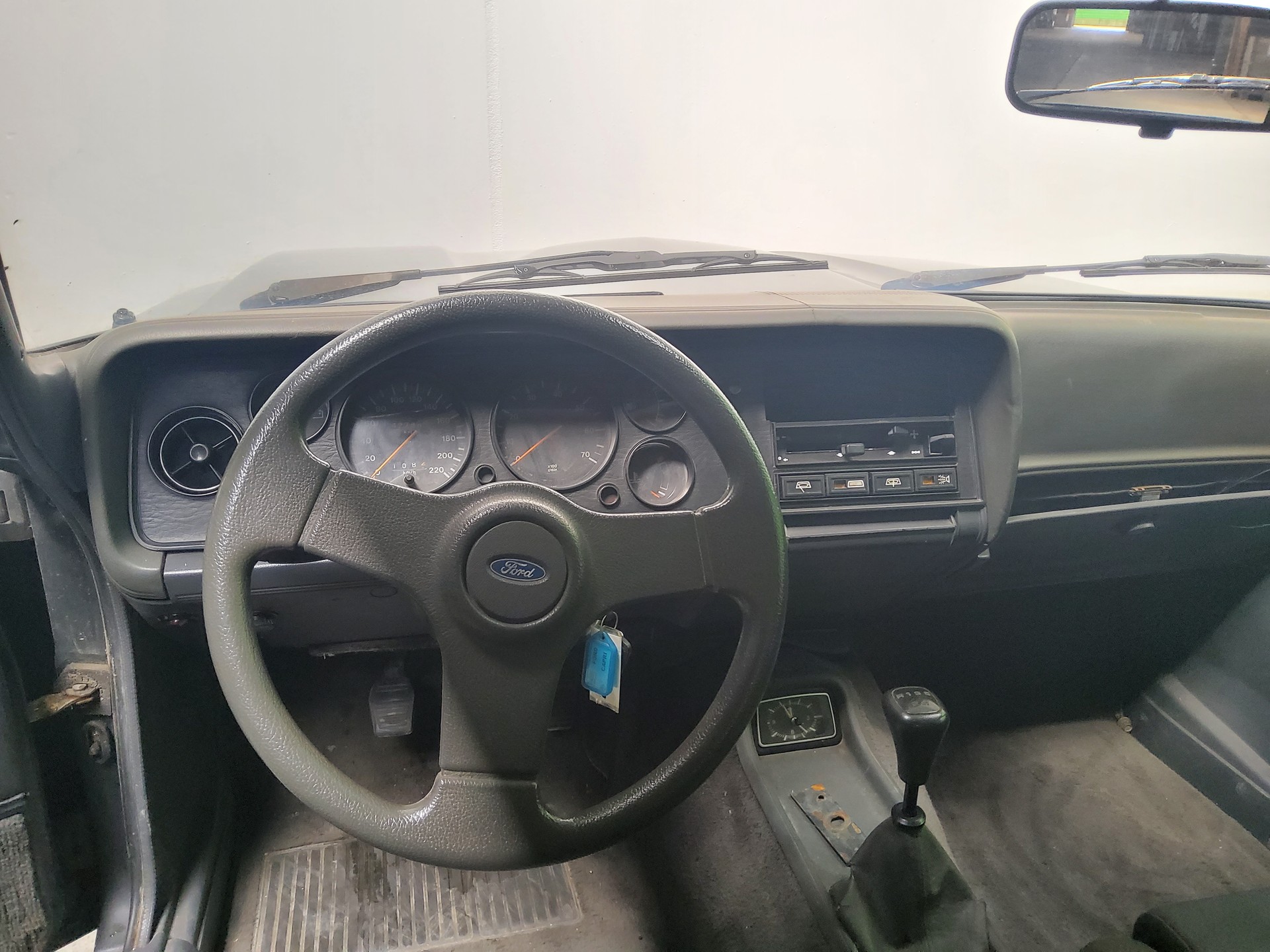 FORD Capri 2000 S-image-7
