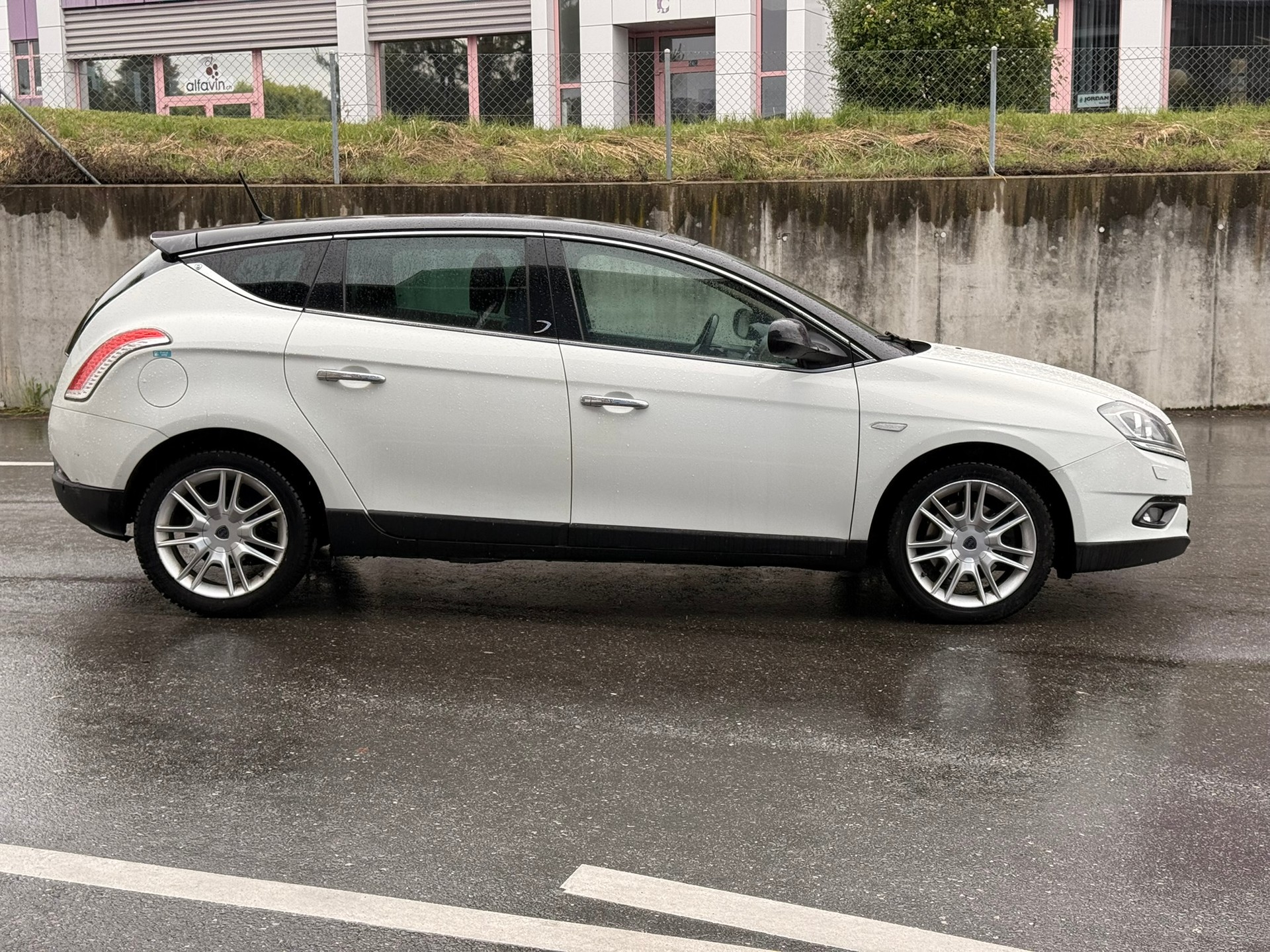 LANCIA Delta 1.8 Turbo-Jet Sportronic-image-7