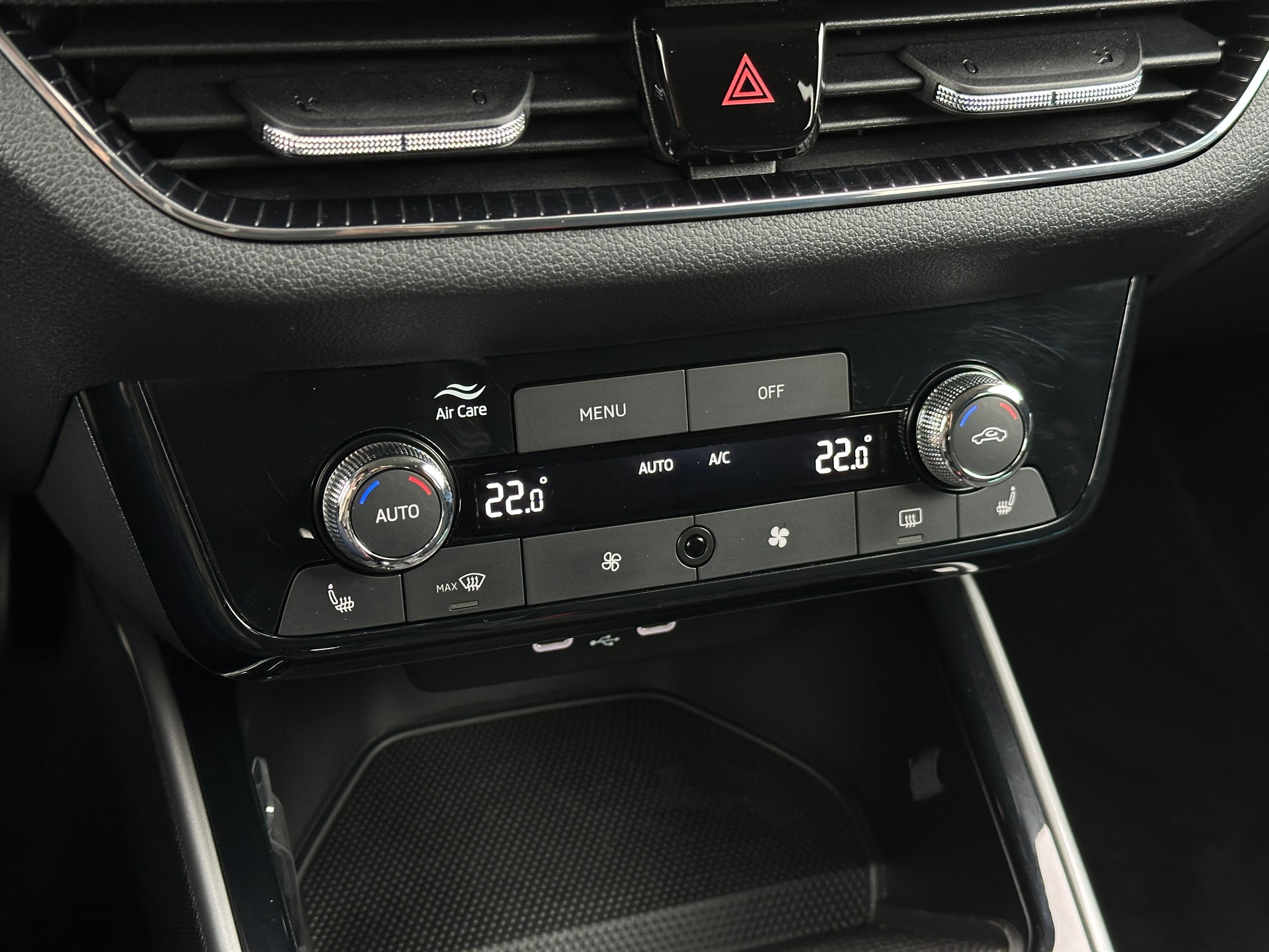 SKODA Fabia 1.0 TSI Selection DSG-image-19