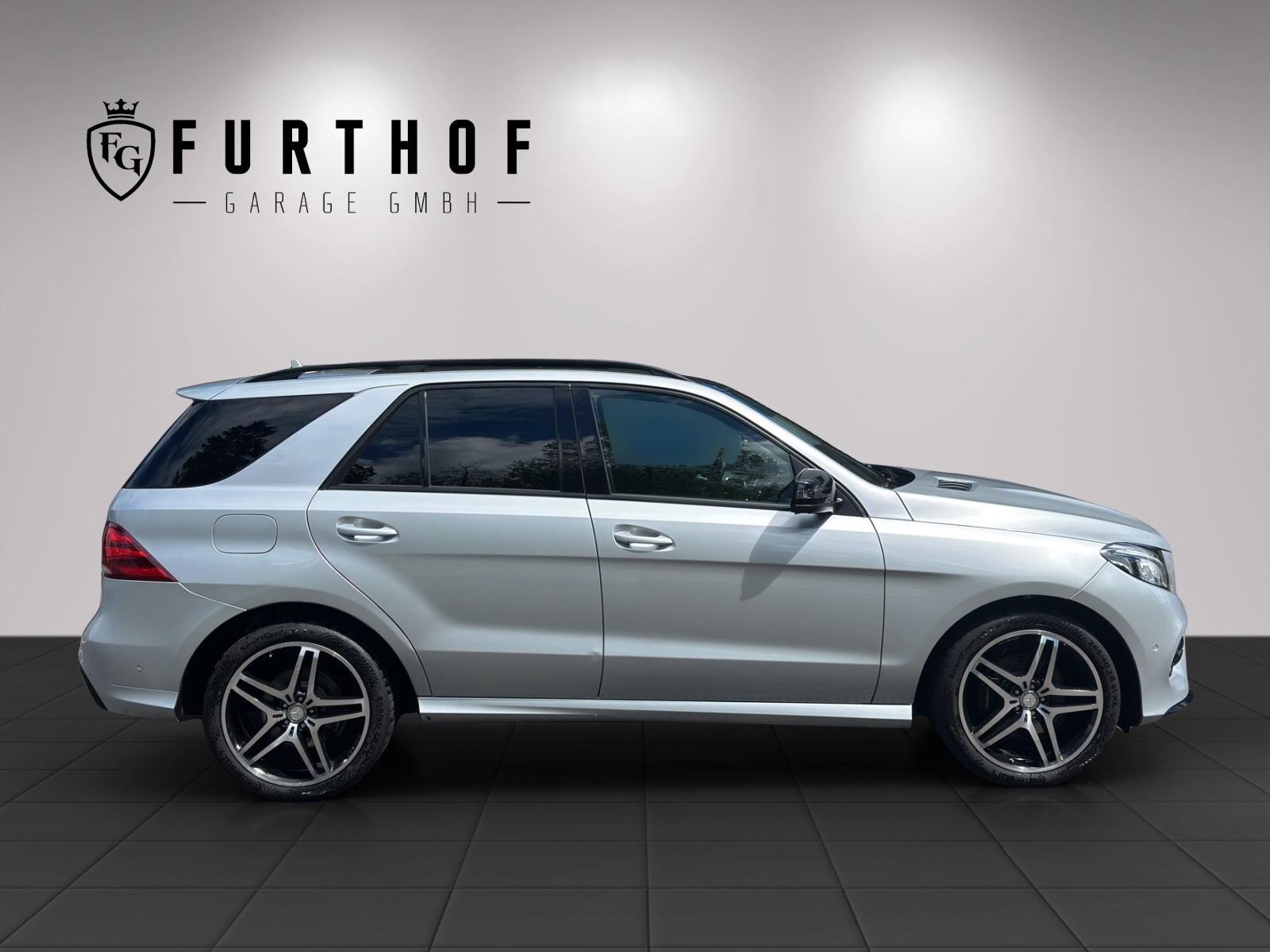 MERCEDES-BENZ GLE 350 d Executive 4Matic 9G-Tronic-showroom-element-3