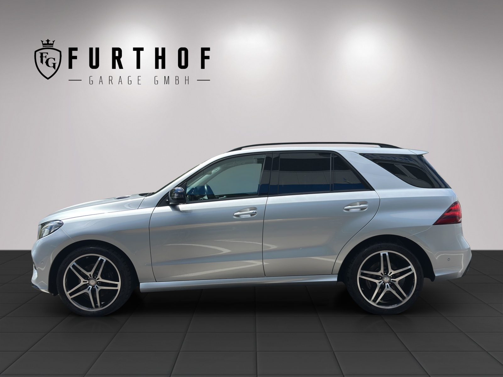 MERCEDES-BENZ GLE 350 d Executive 4Matic 9G-Tronic-showroom-element-2