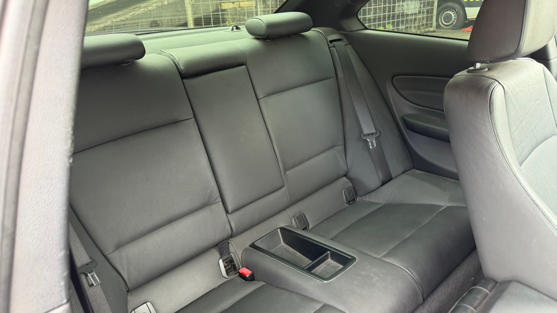 BMW 135i Coupé-image-8