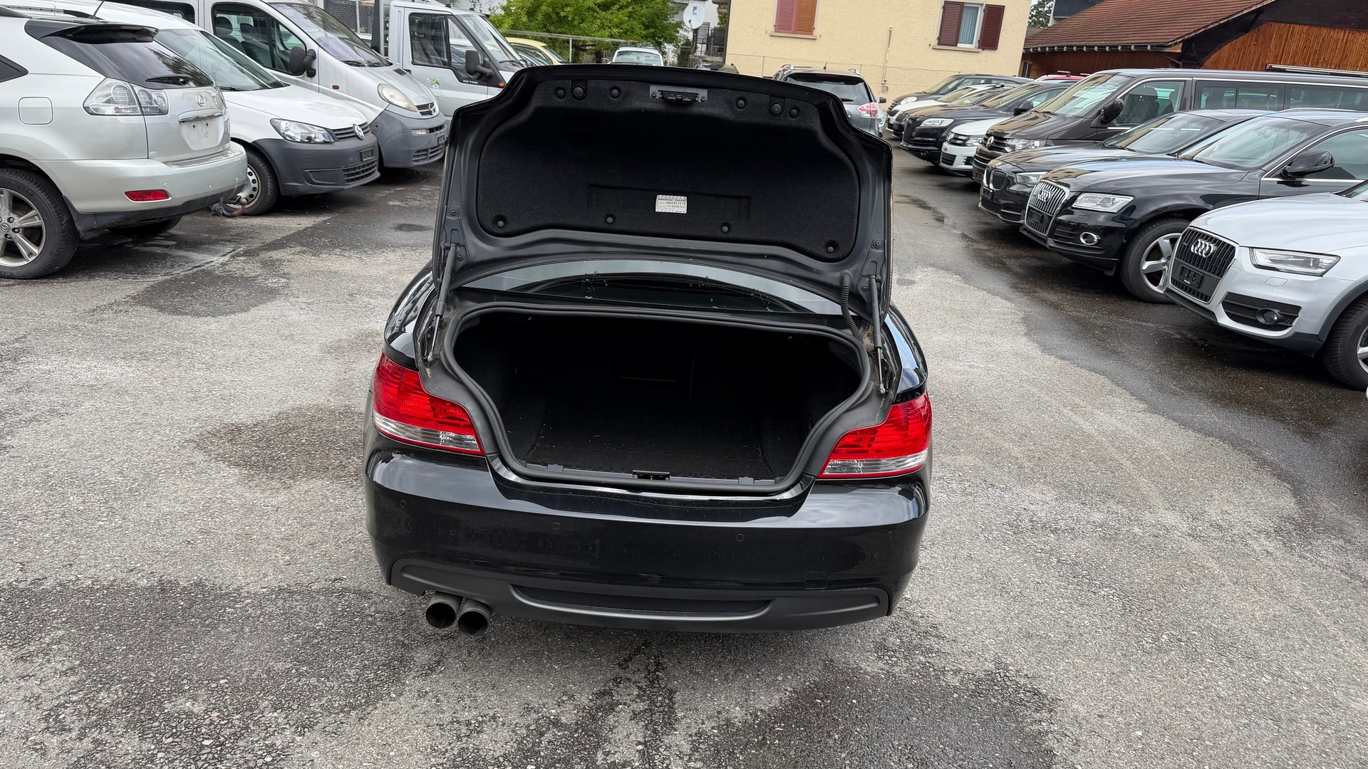 BMW 135i Coupé-image-9