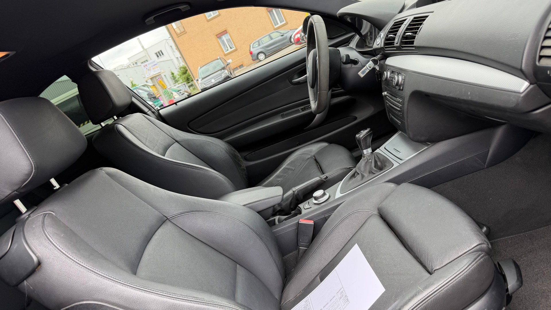 BMW 135i Coupé-image-5