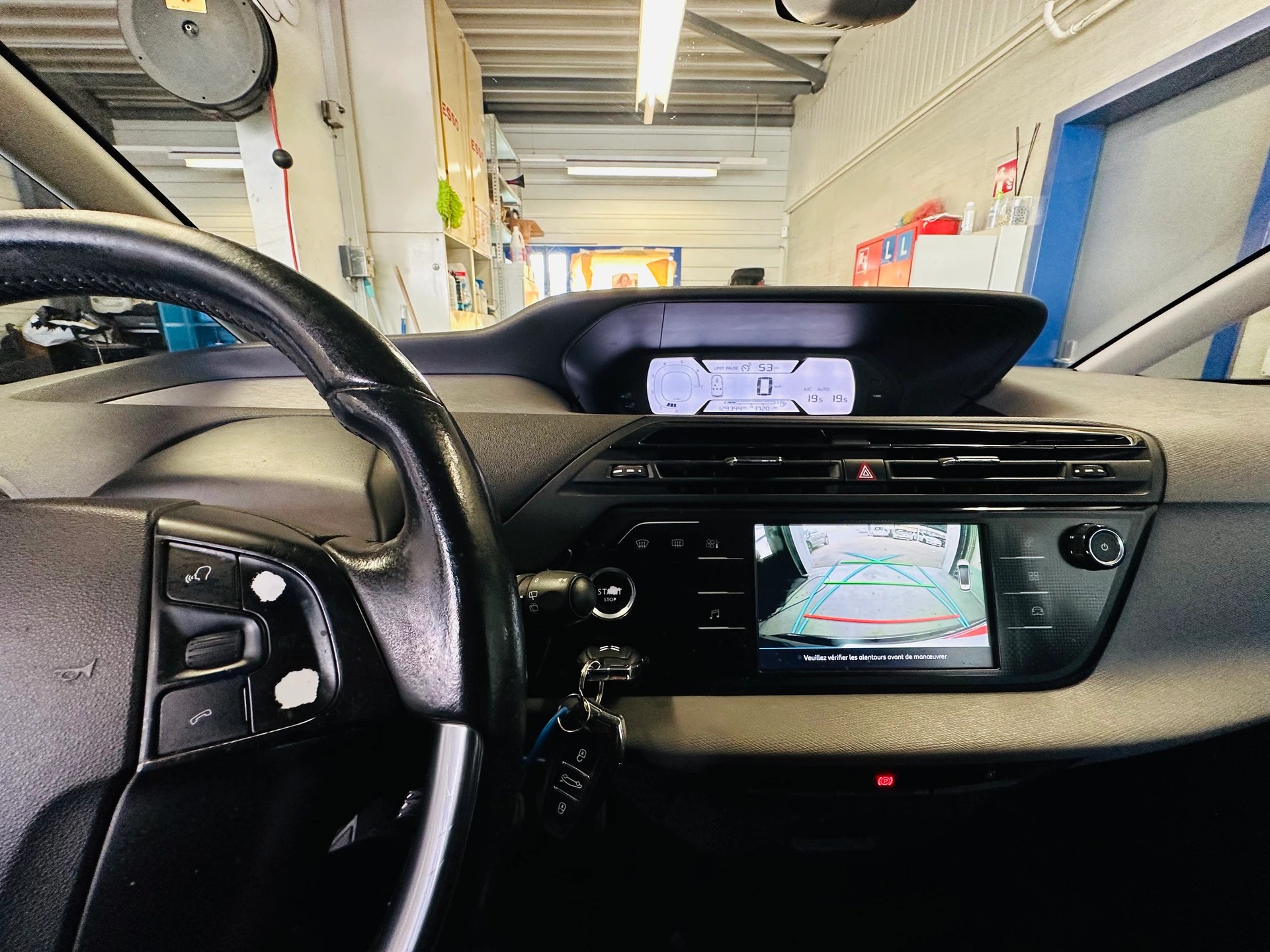 CITROEN Grand C4 Picasso 1.2 Pure Tech Shine-image-15